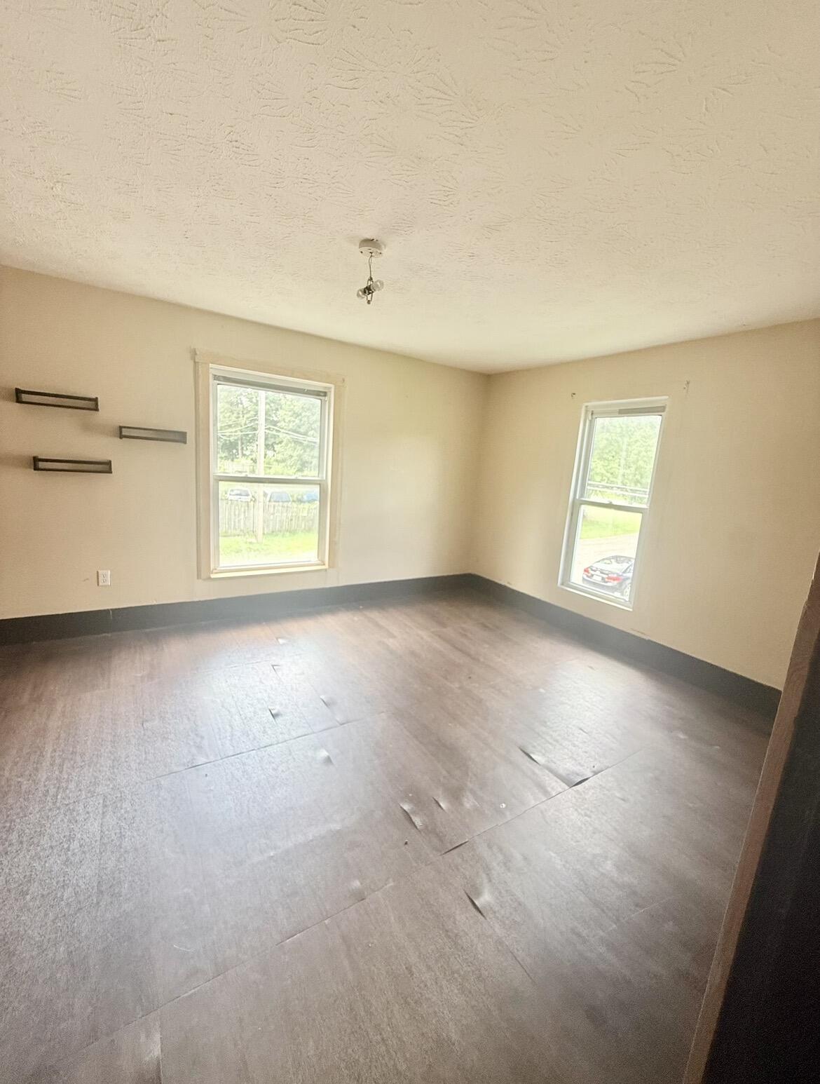 304 W High Avenue Property Photo 3