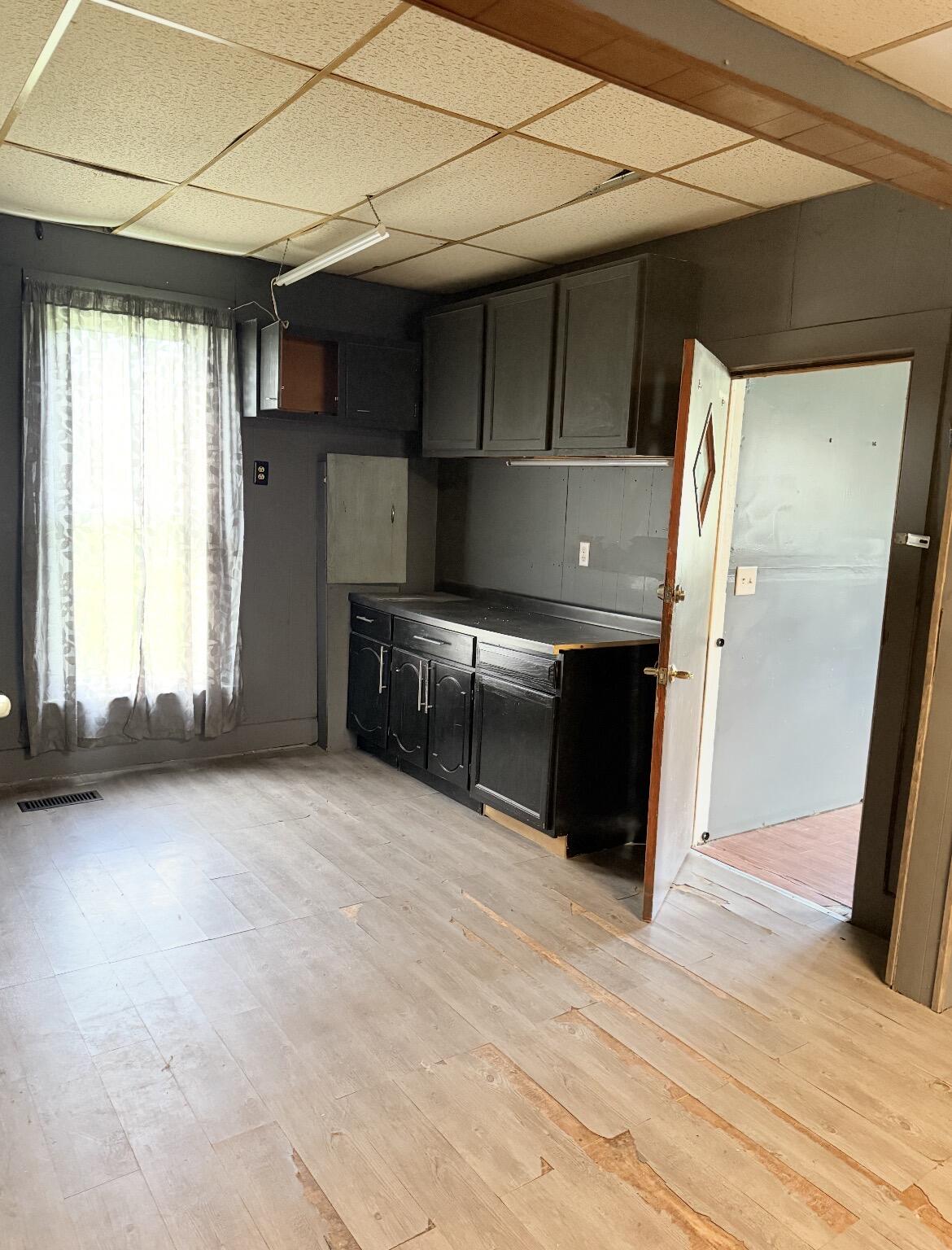 304 W High Avenue Property Photo 11