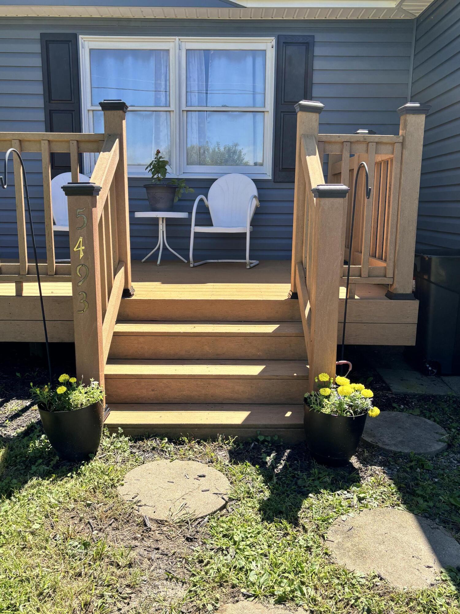 5493 Beard Road Property Photo 3