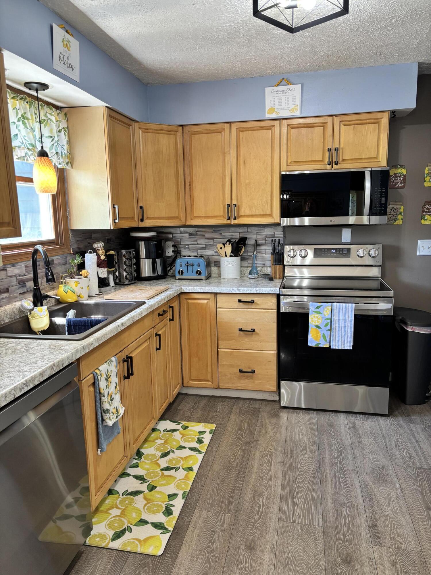 5493 Beard Road Property Photo 12