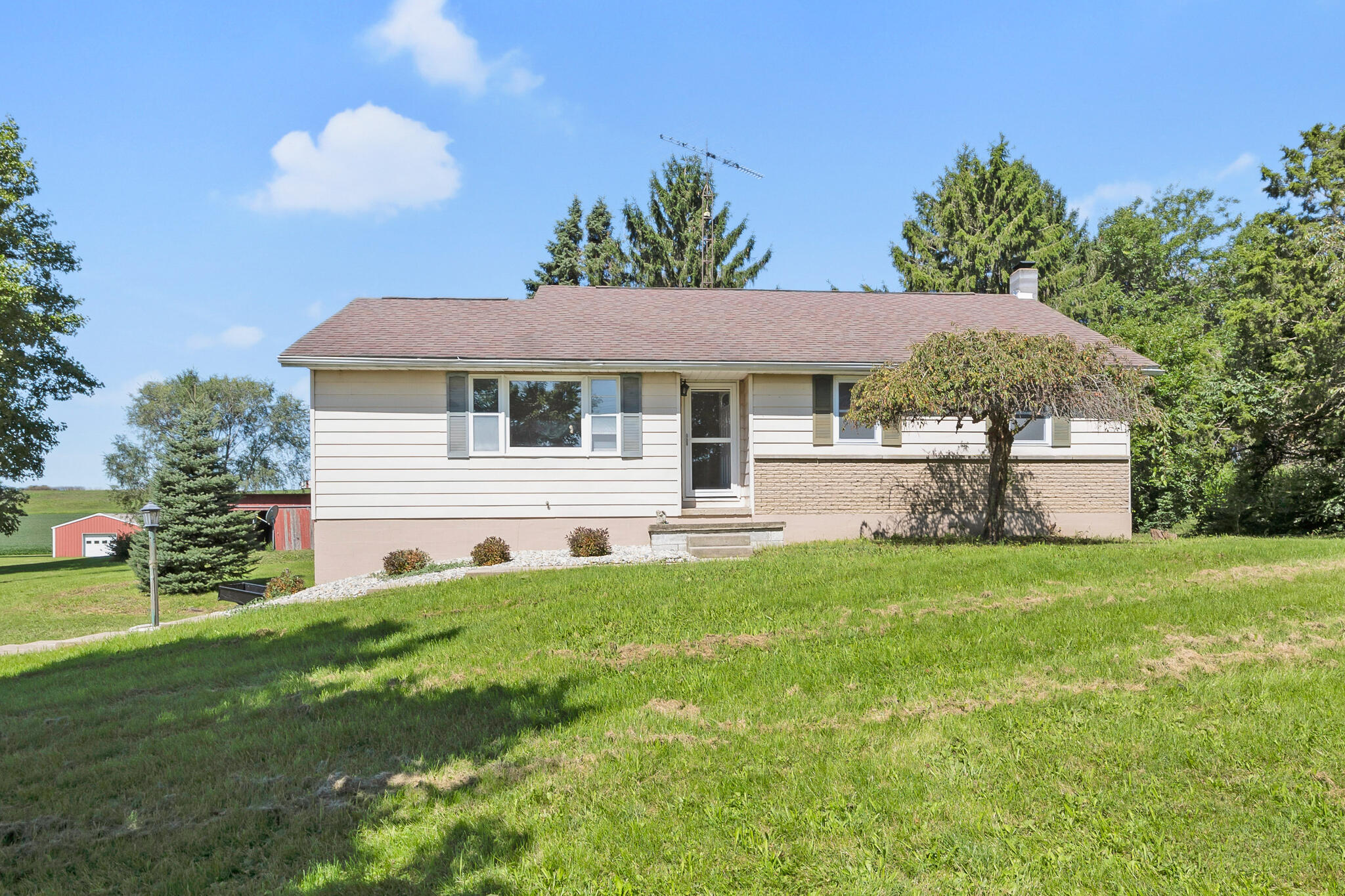 3690 County Road 18 Property Photo 1