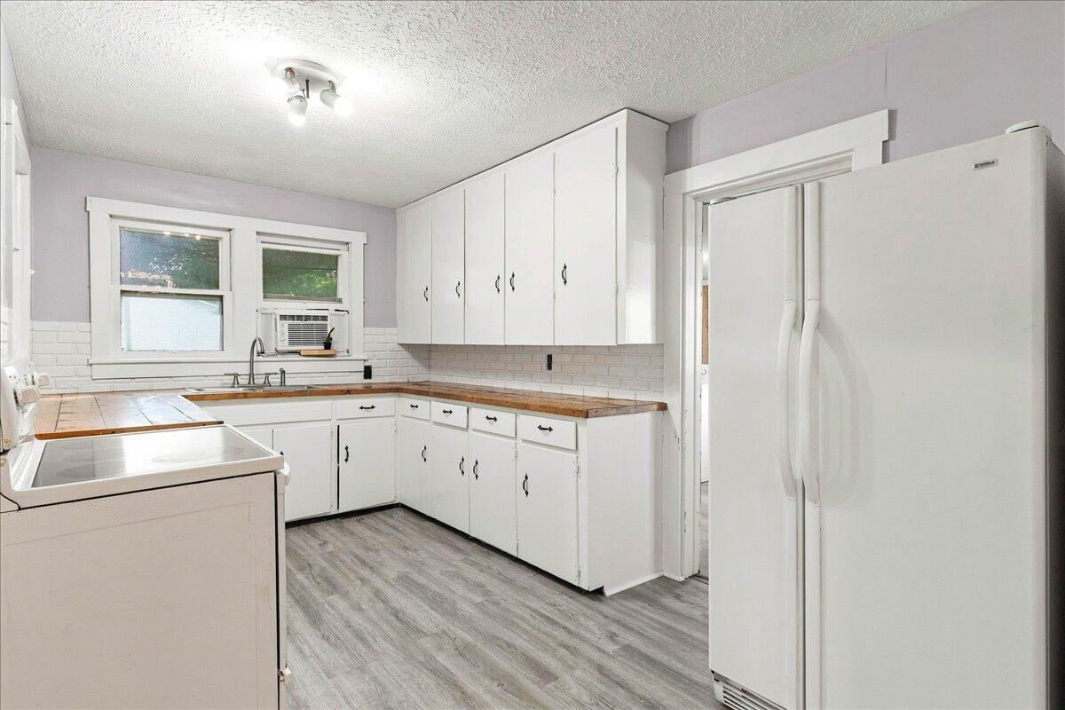 108 N Boggs Street Property Photo 18