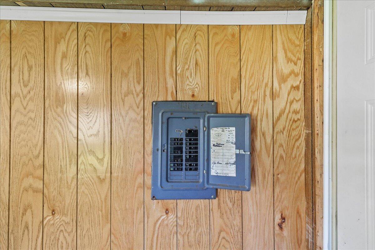 108 N Boggs Street Property Photo 24