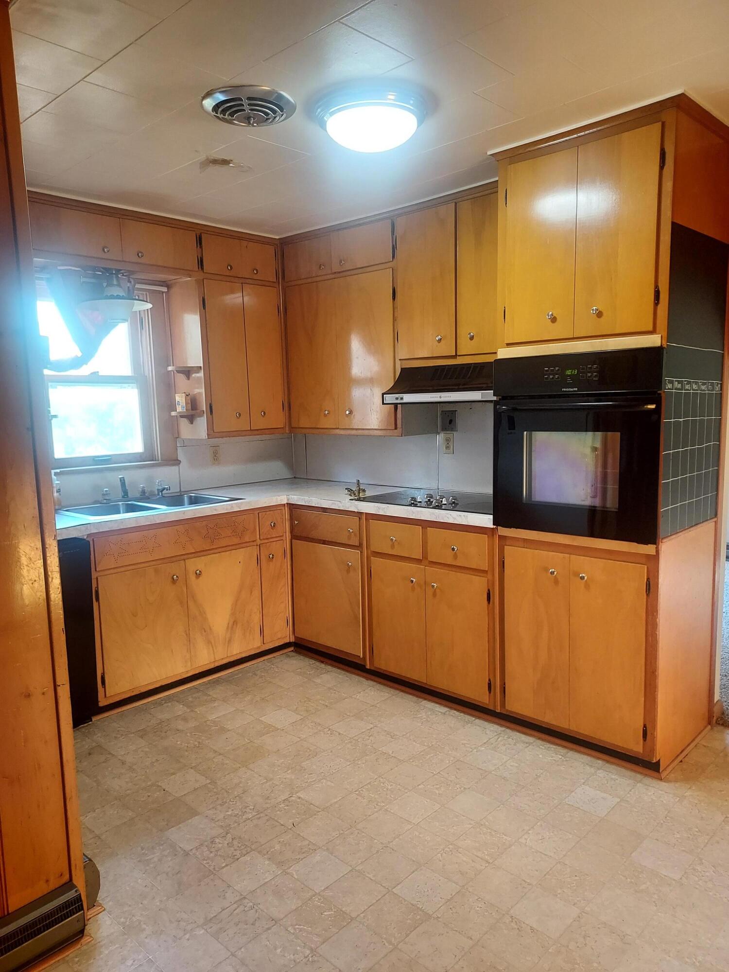 19220 Spring Street Property Photo 21