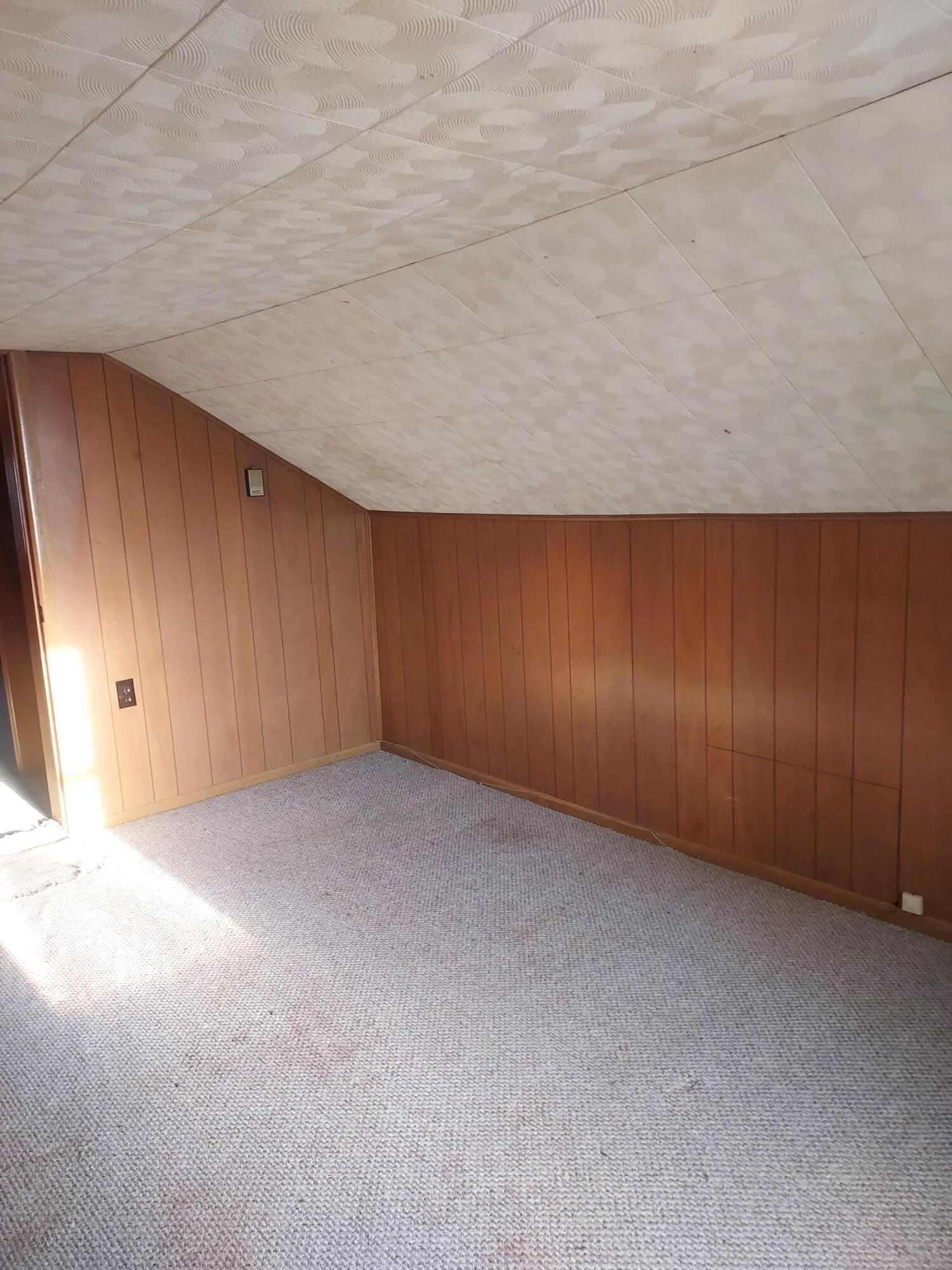 19220 Spring Street Property Photo 37