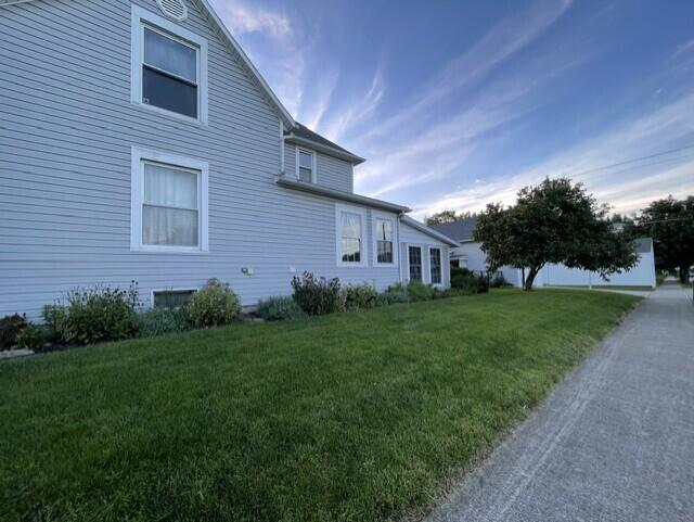 253 E Ward Street Property Photo 9