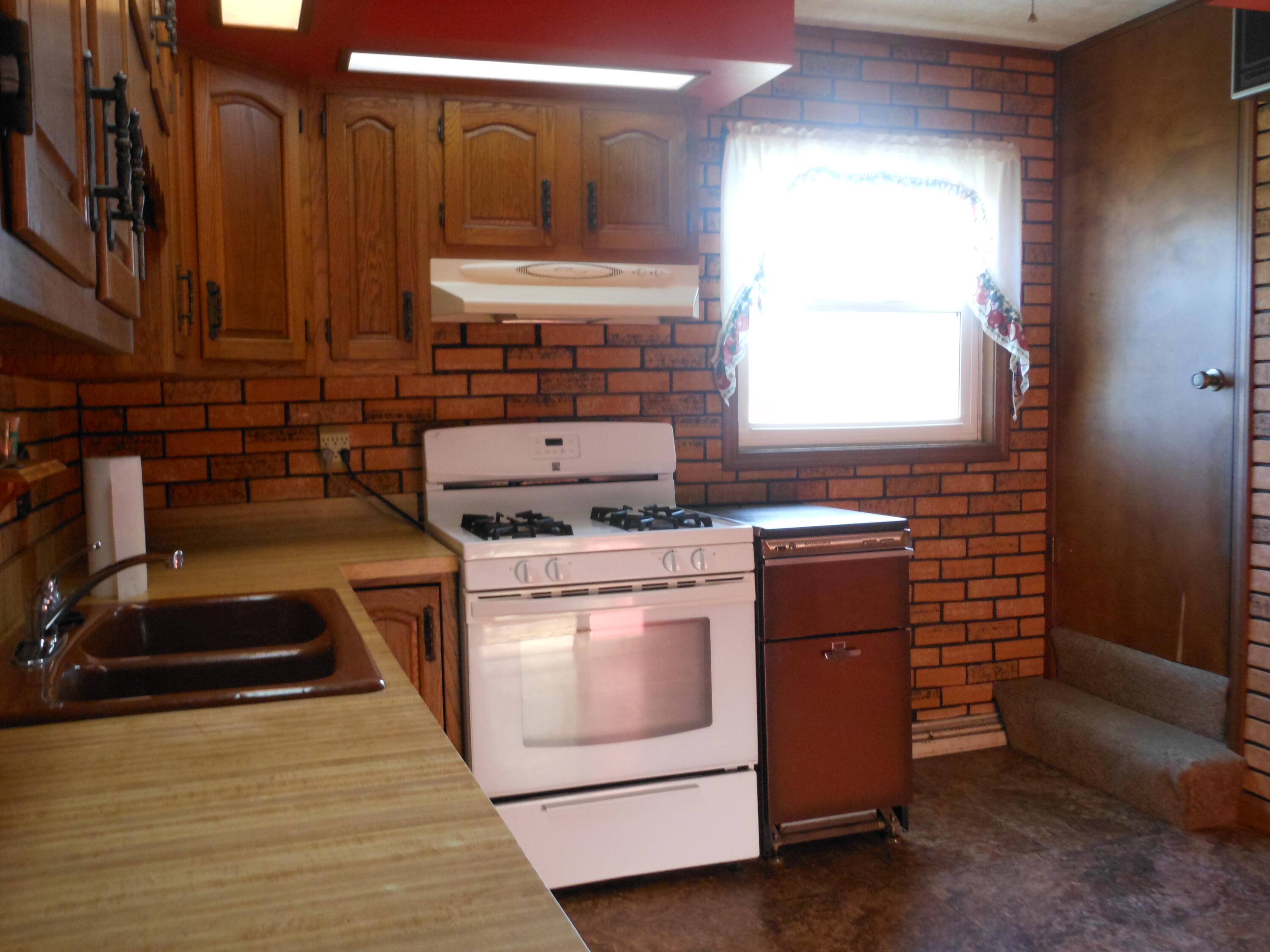 253 E Ward Street Property Photo 36