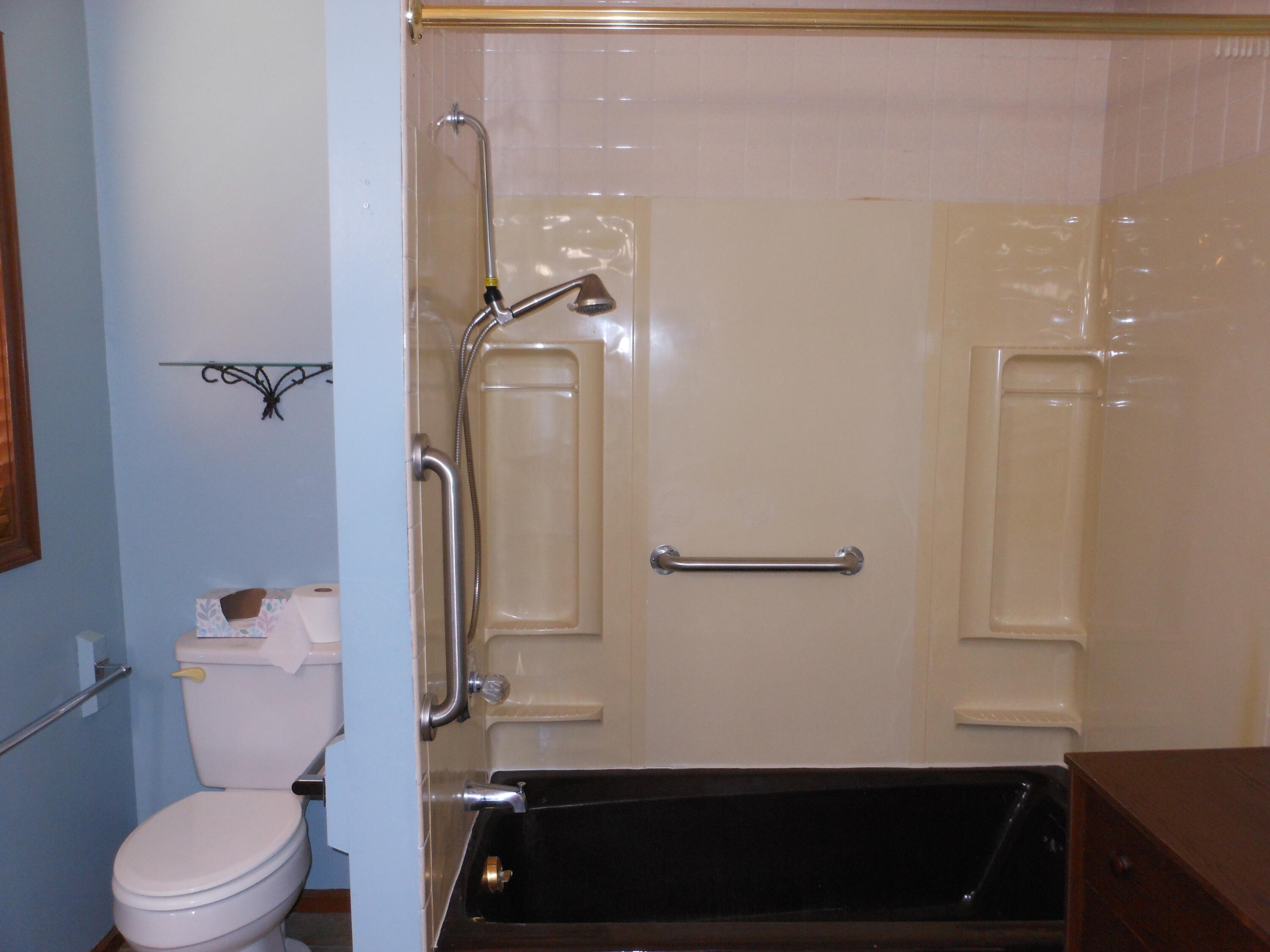 253 E Ward Street Property Photo 48