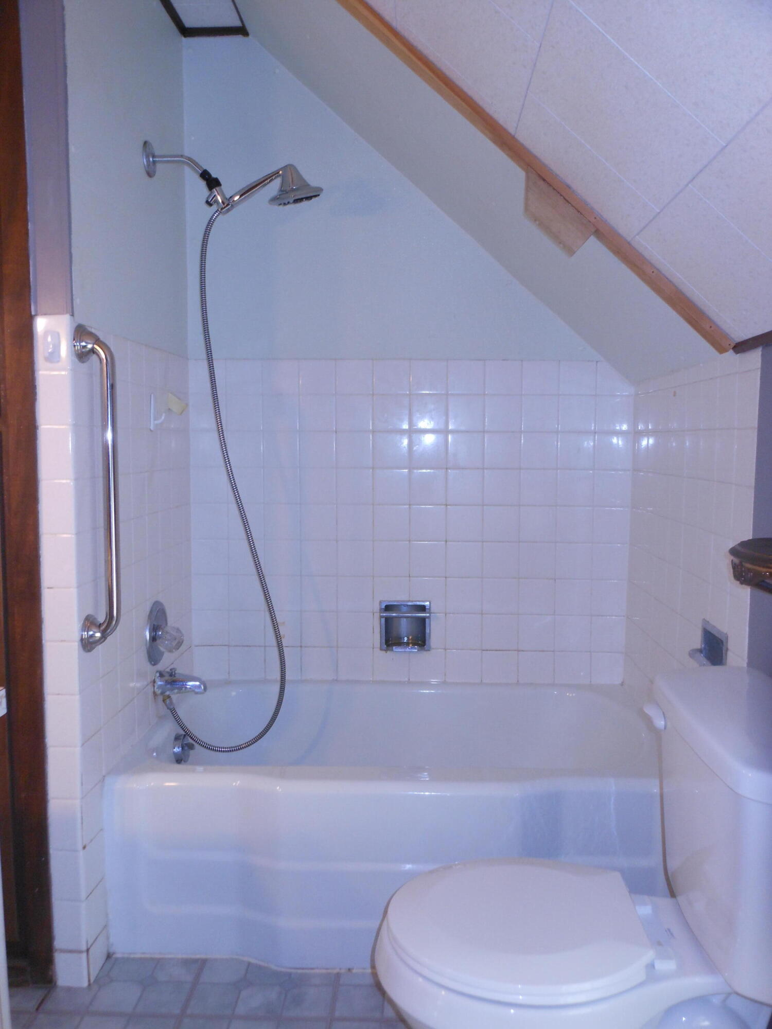253 E Ward Street Property Photo 74