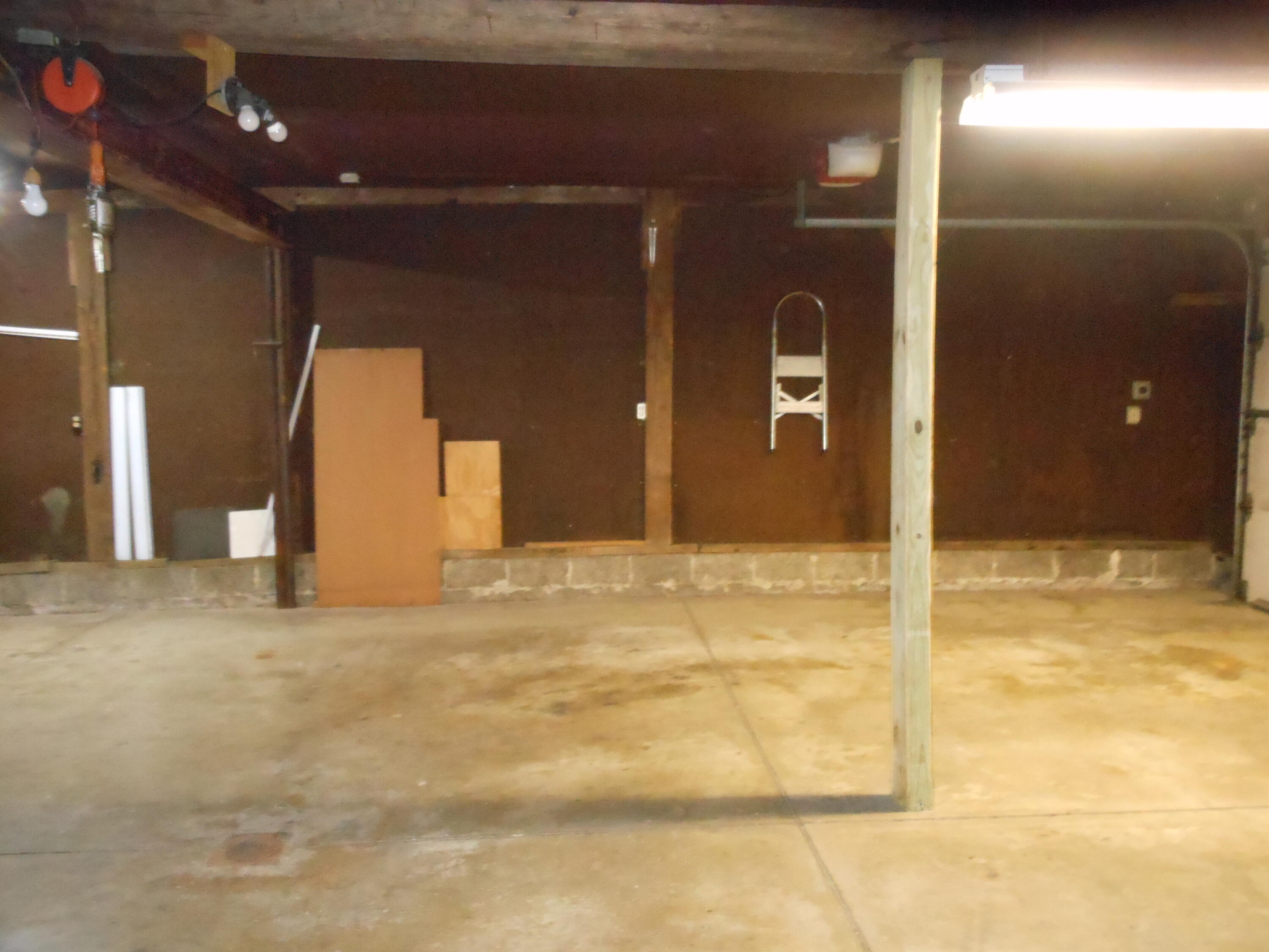 253 E Ward Street Property Photo 93