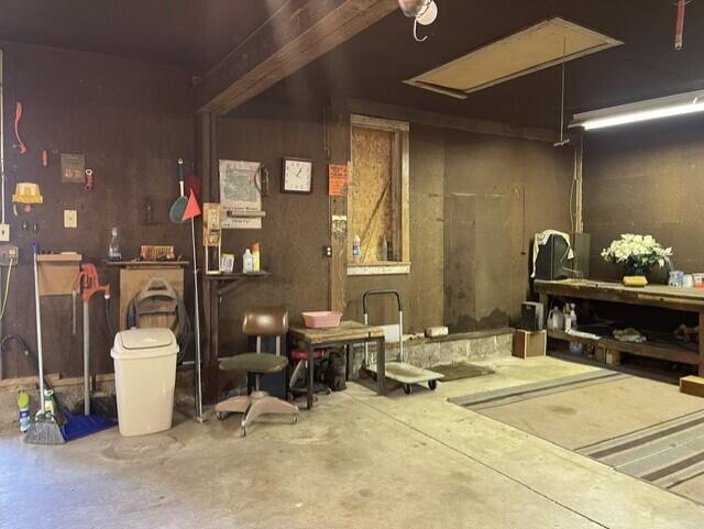 253 E Ward Street Property Photo 95
