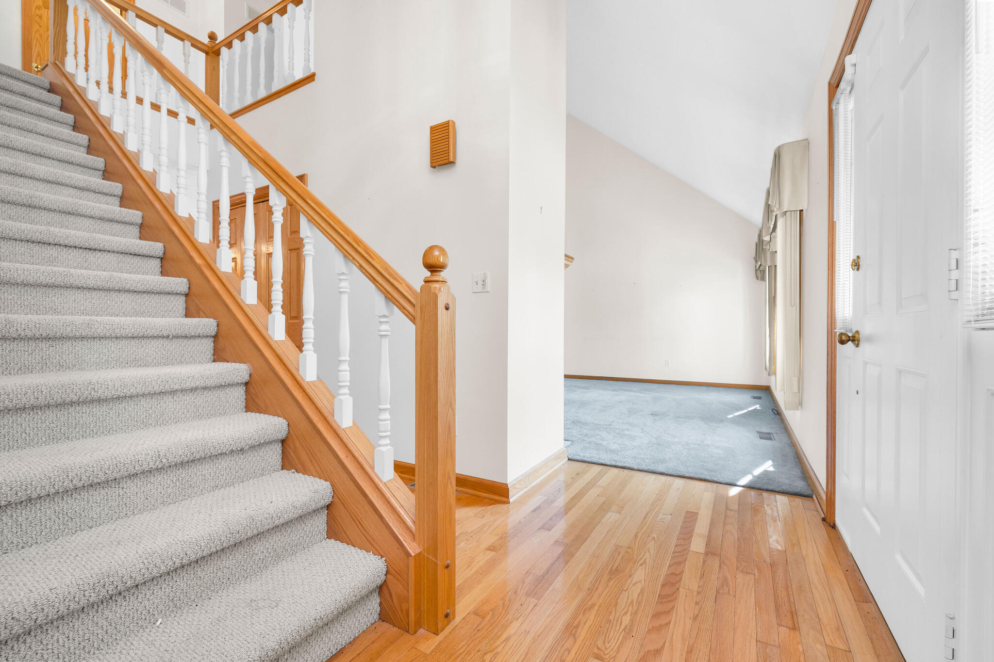 1309 Firethorn Drive Property Photo 3
