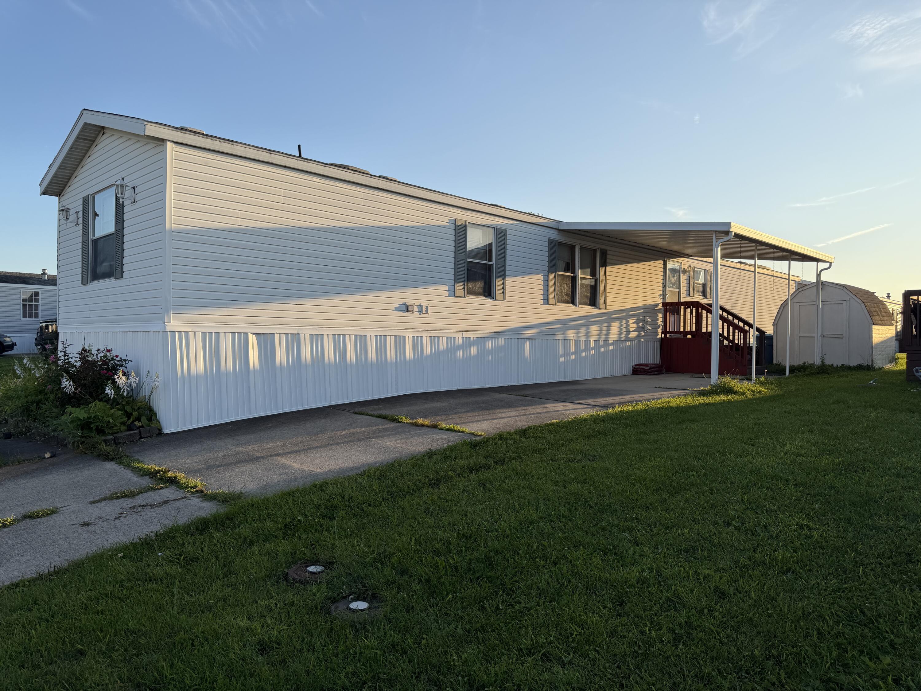 1221 Hazel Nut Lane Property Photo 1