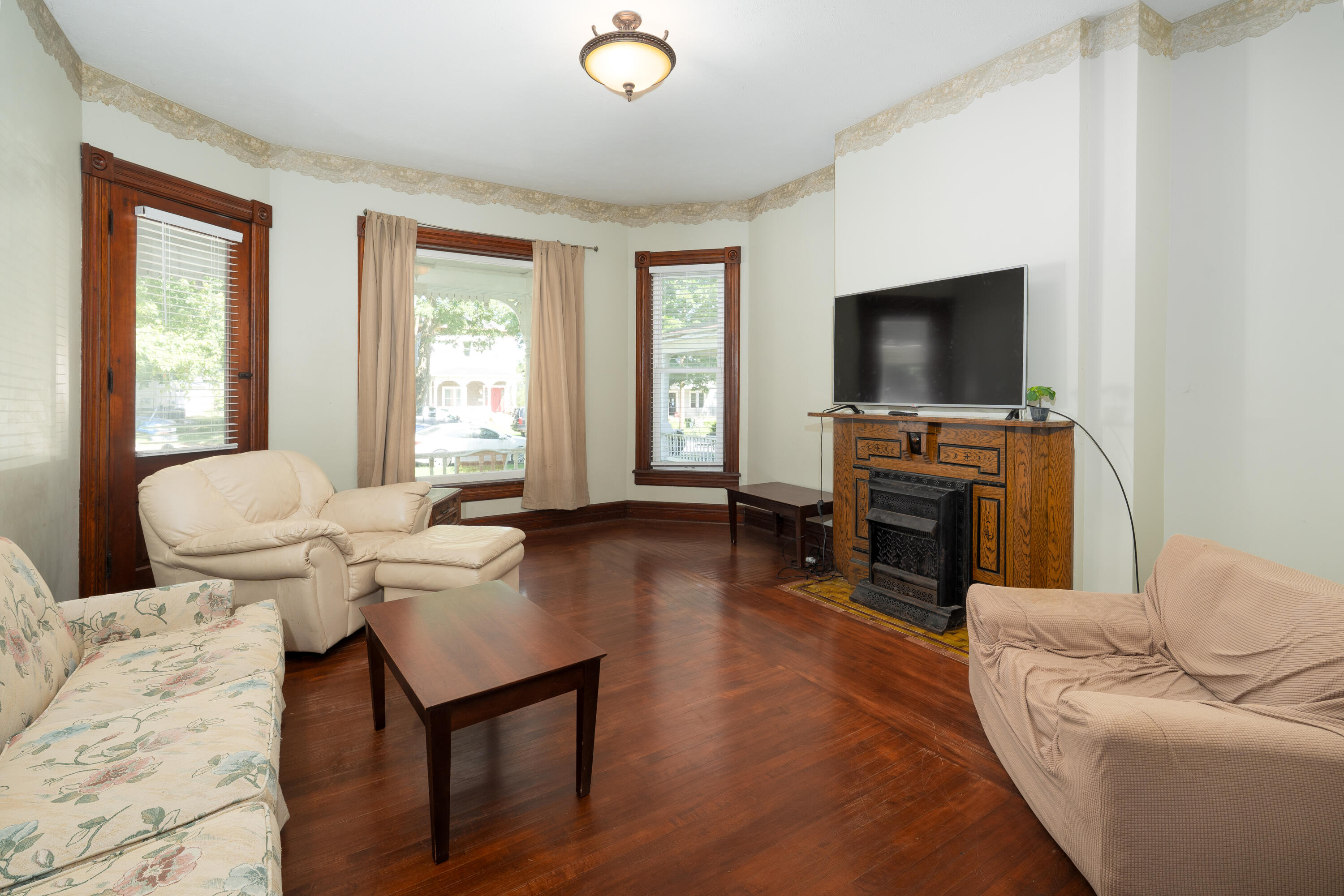 409 S Ohio Avenue Property Photo 8