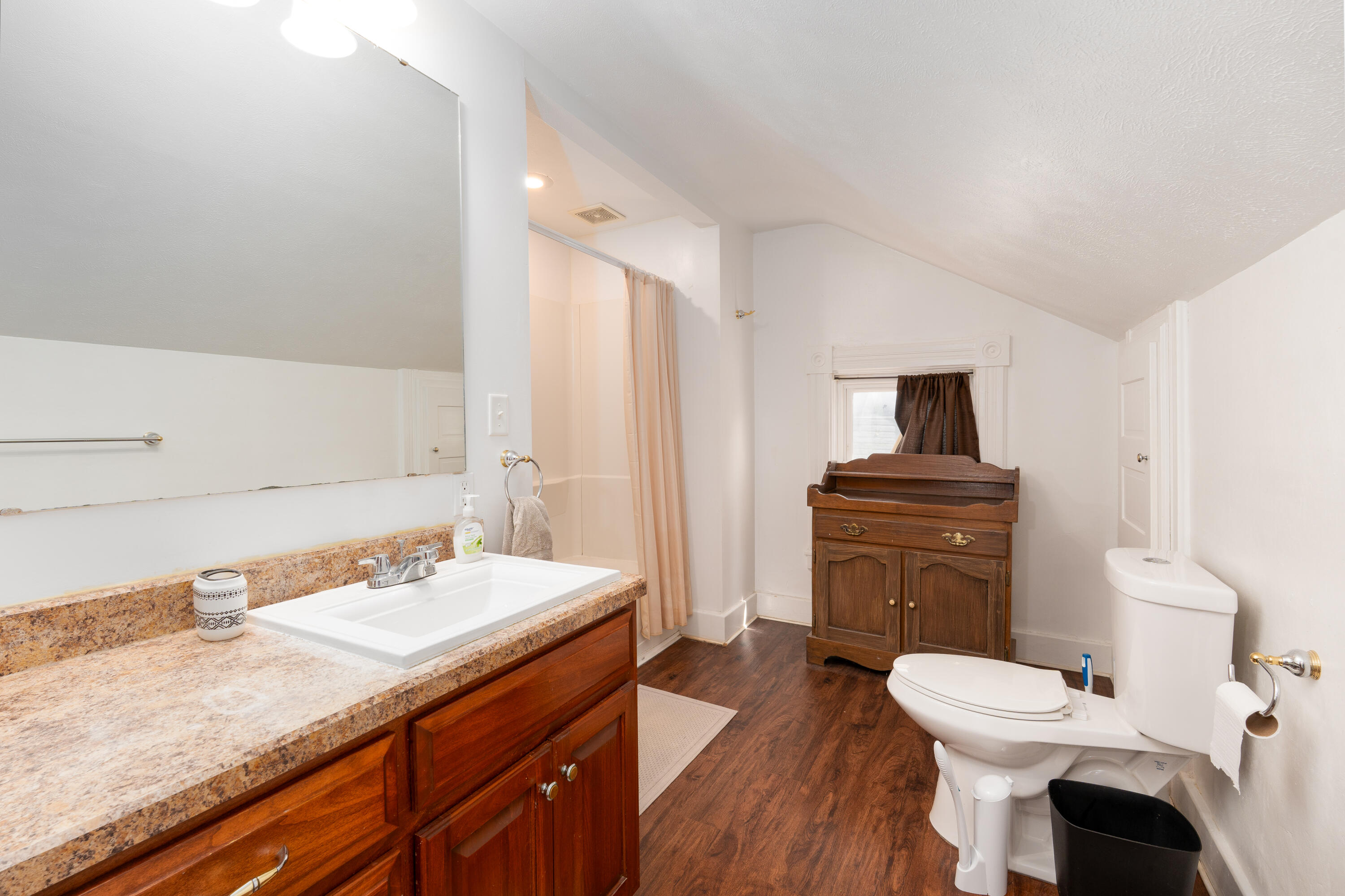 409 S Ohio Avenue Property Photo 15