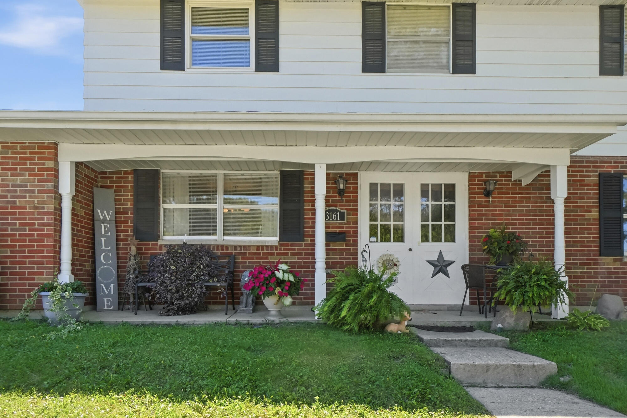 3161 Sherwood Park Drive Property Photo 4