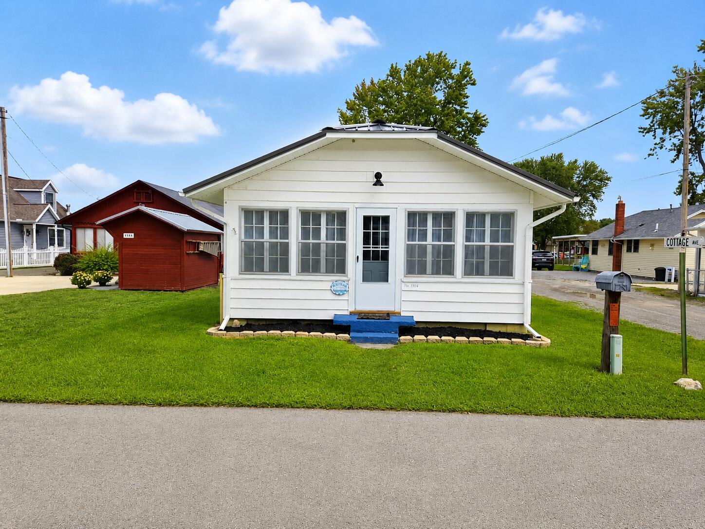9004 Walnut Street Property Photo