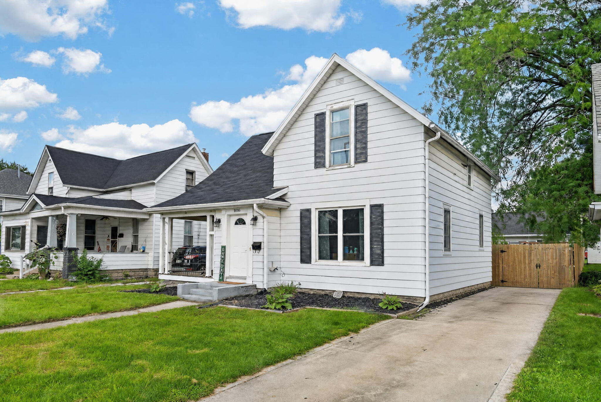 1016 E Spring Street Property Photo 4