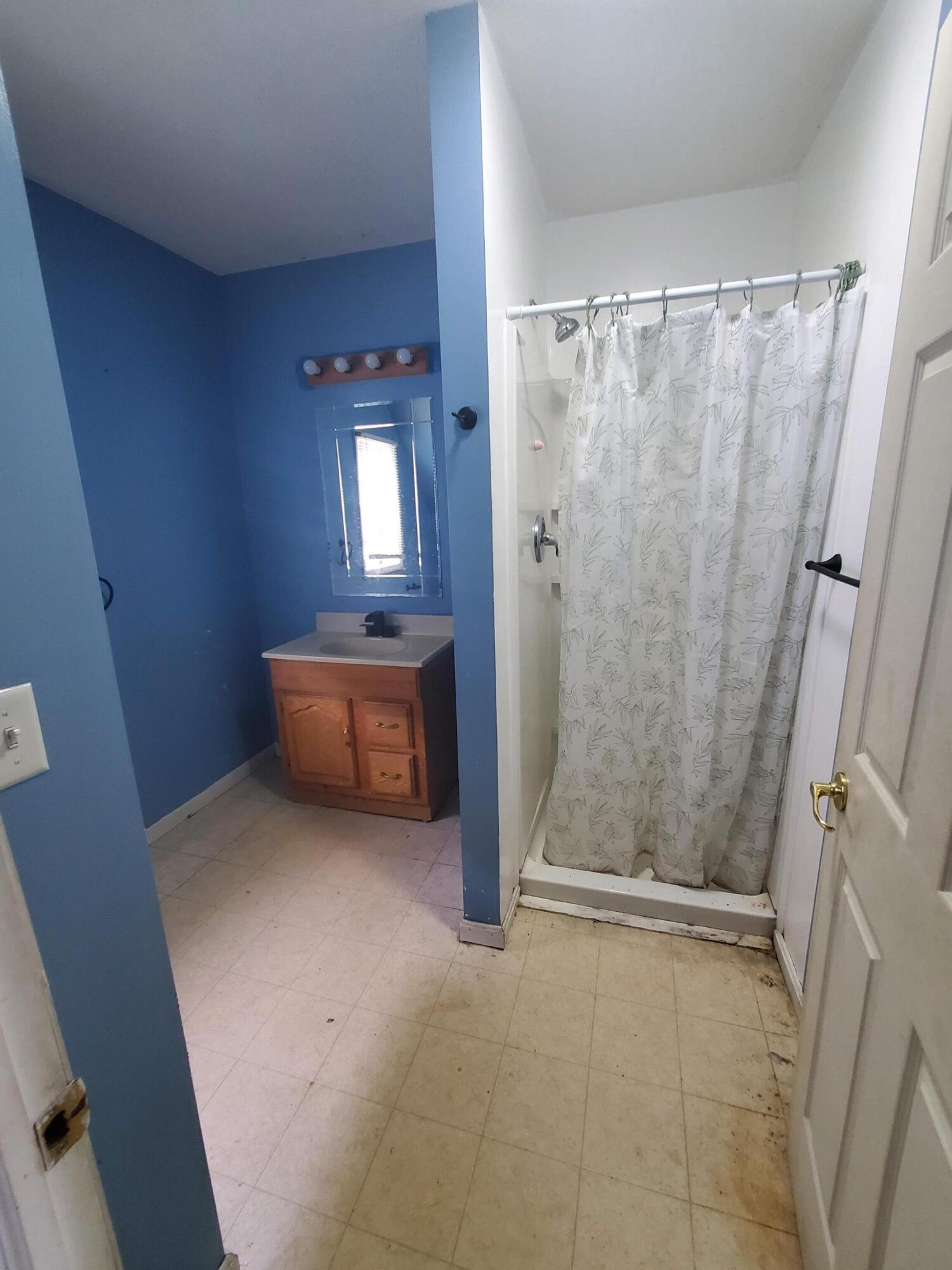 726 E Spring Street Property Photo 16