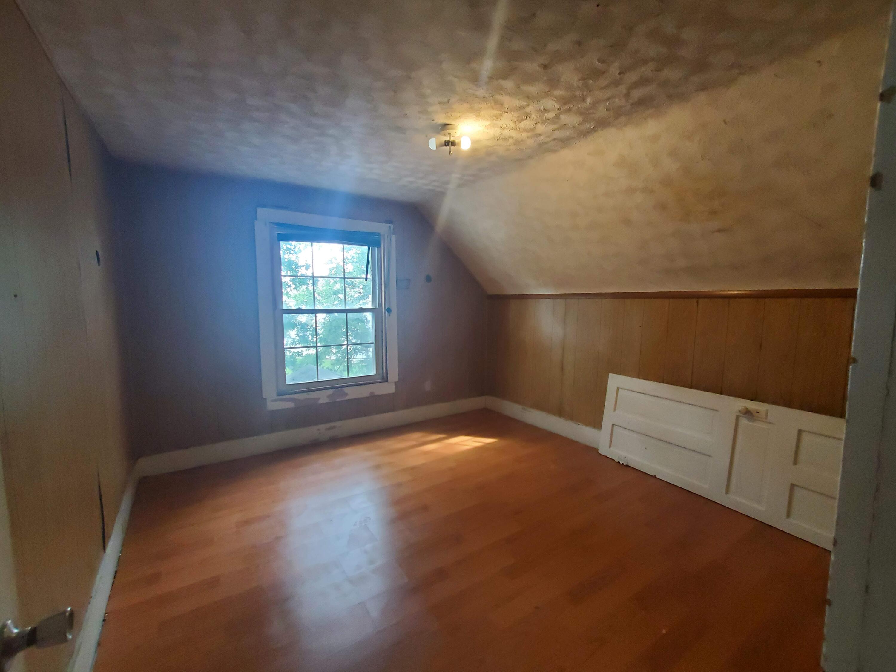 726 E Spring Street Property Photo 19