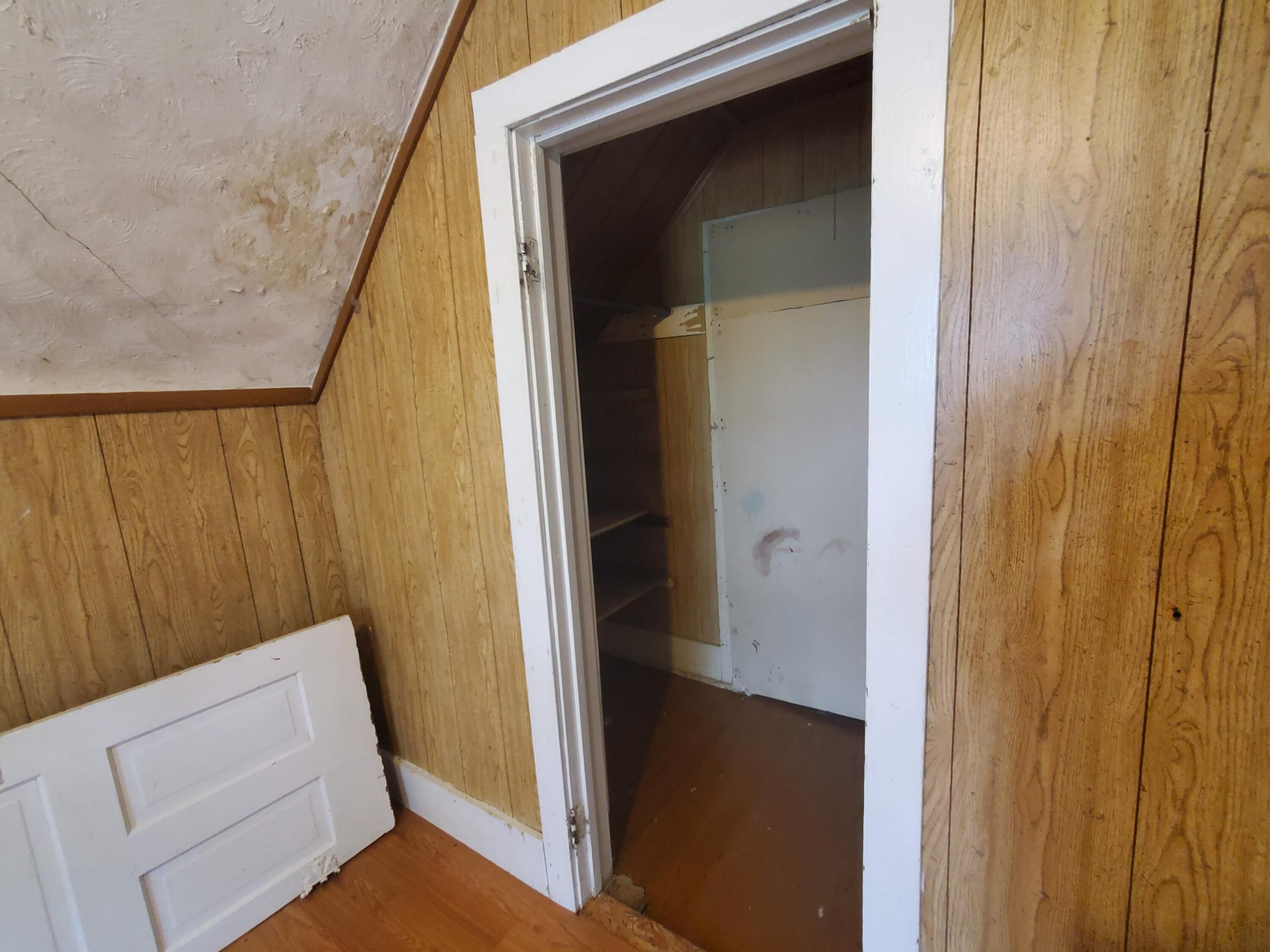 726 E Spring Street Property Photo 20