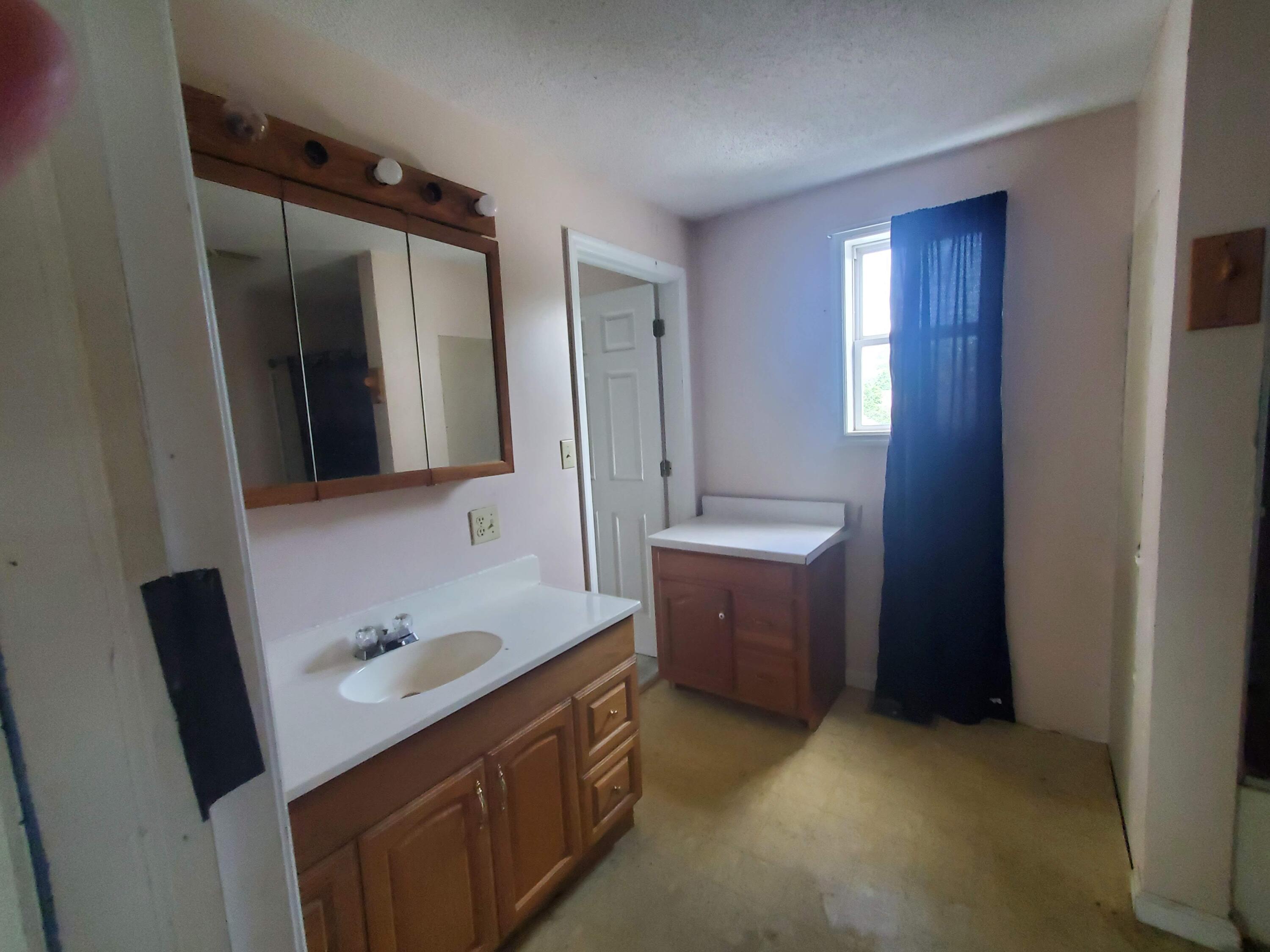 726 E Spring Street Property Photo 22