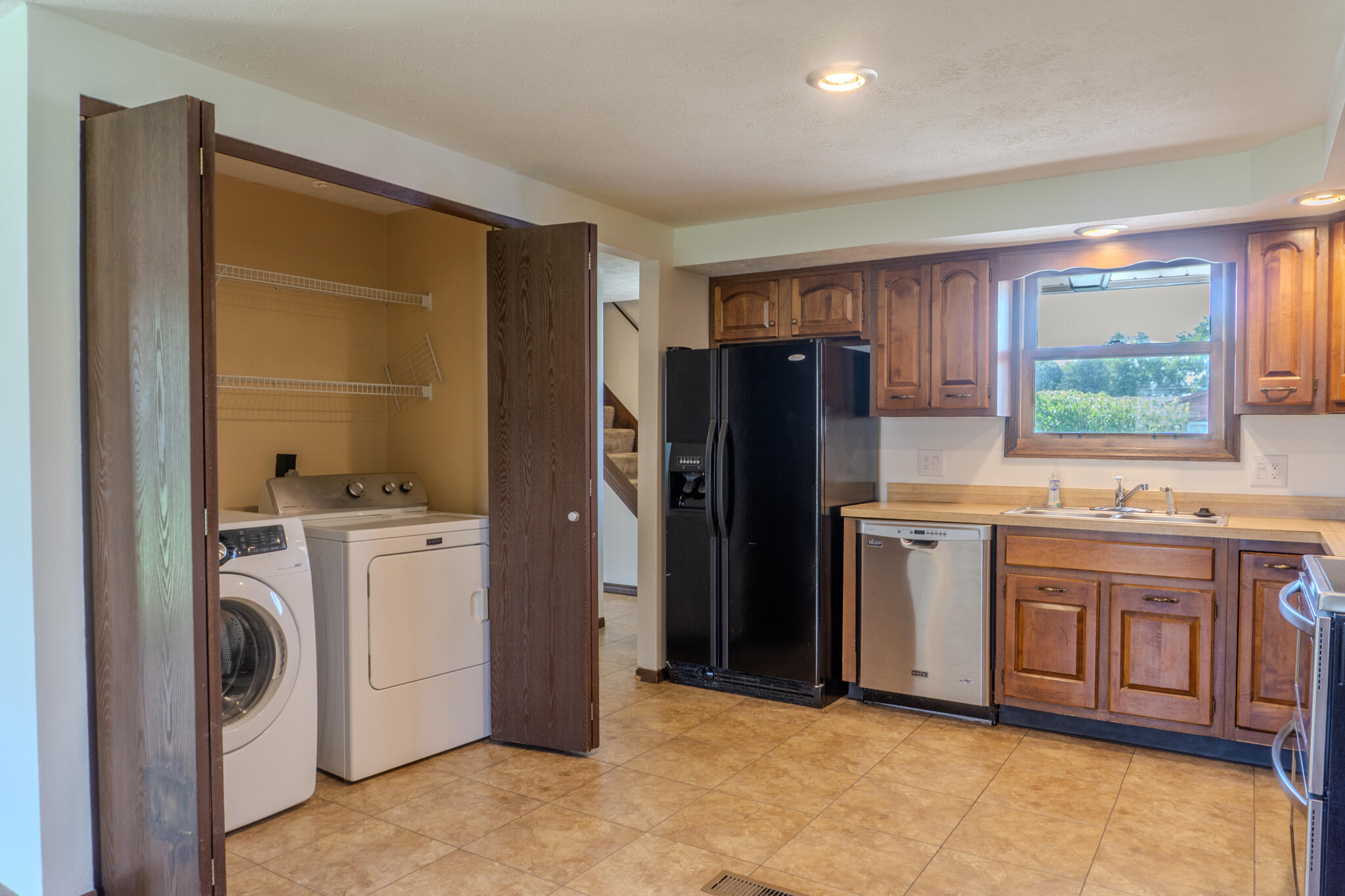 2802 Seymour Lane Property Photo 12