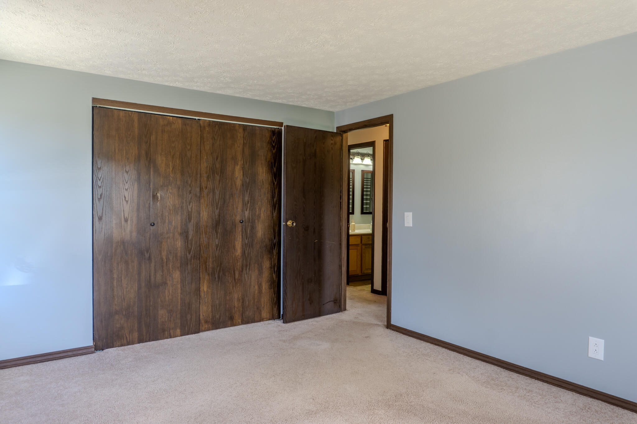 2802 Seymour Lane Property Photo 25