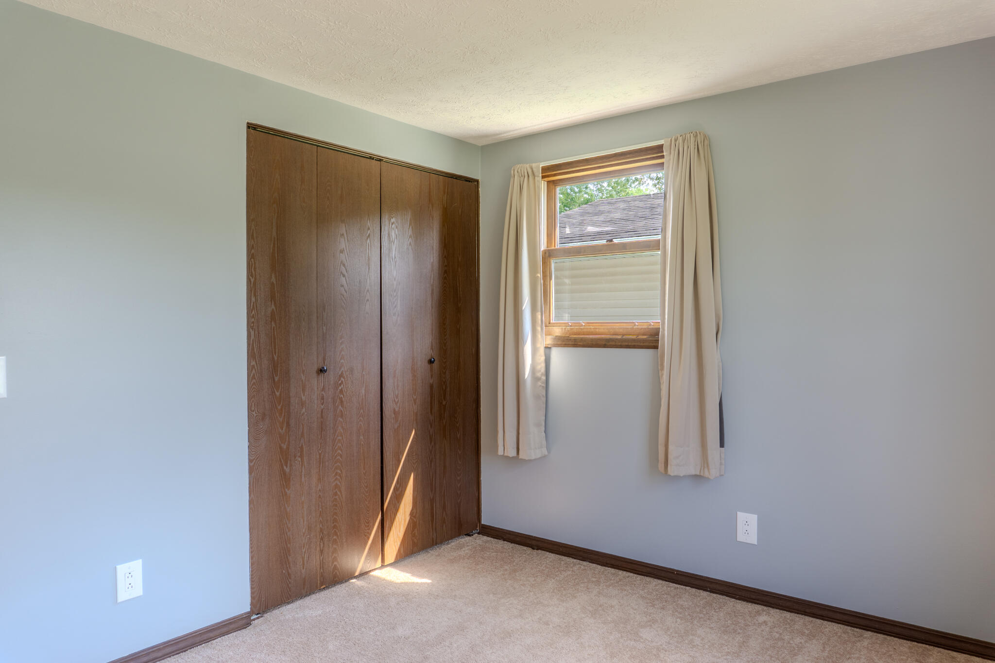 2802 Seymour Lane Property Photo 27