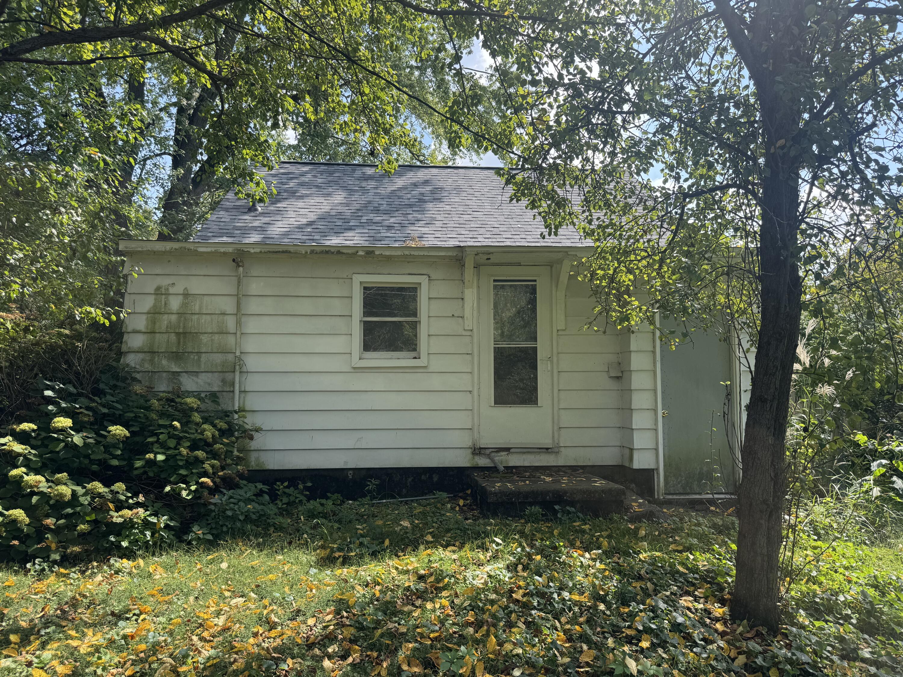 25 E Cedar Road Property Photo 6