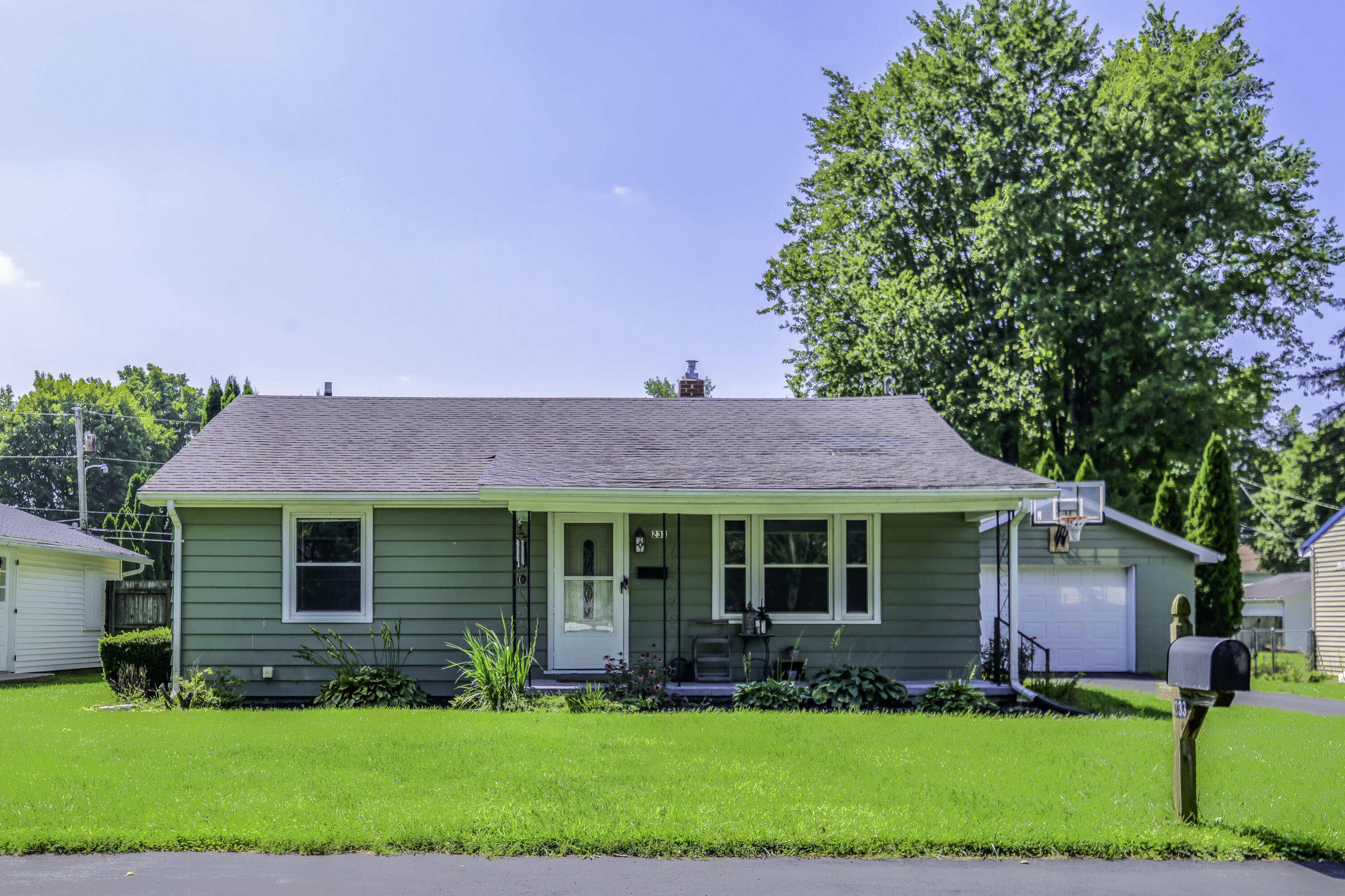 233 Leonard Street