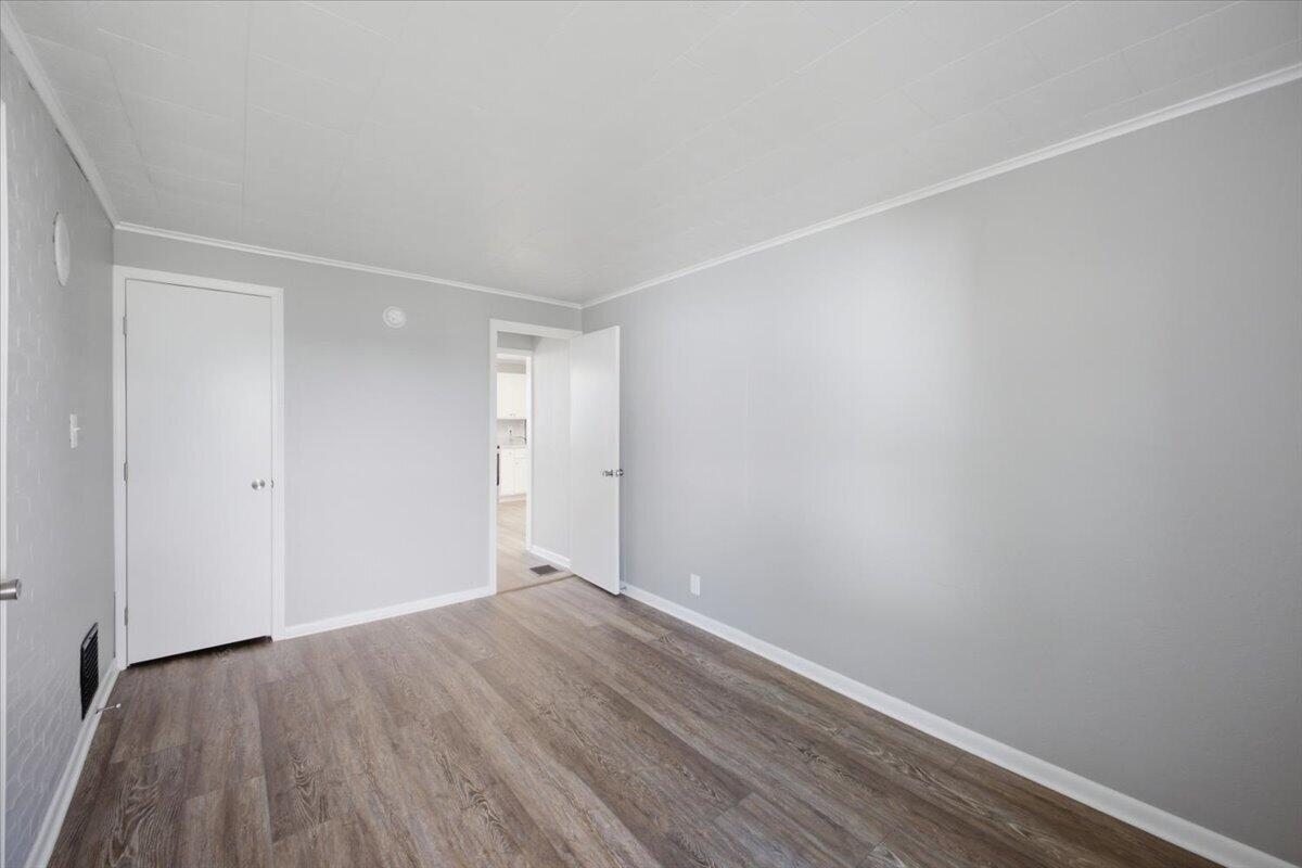 344 State Street Property Photo 28