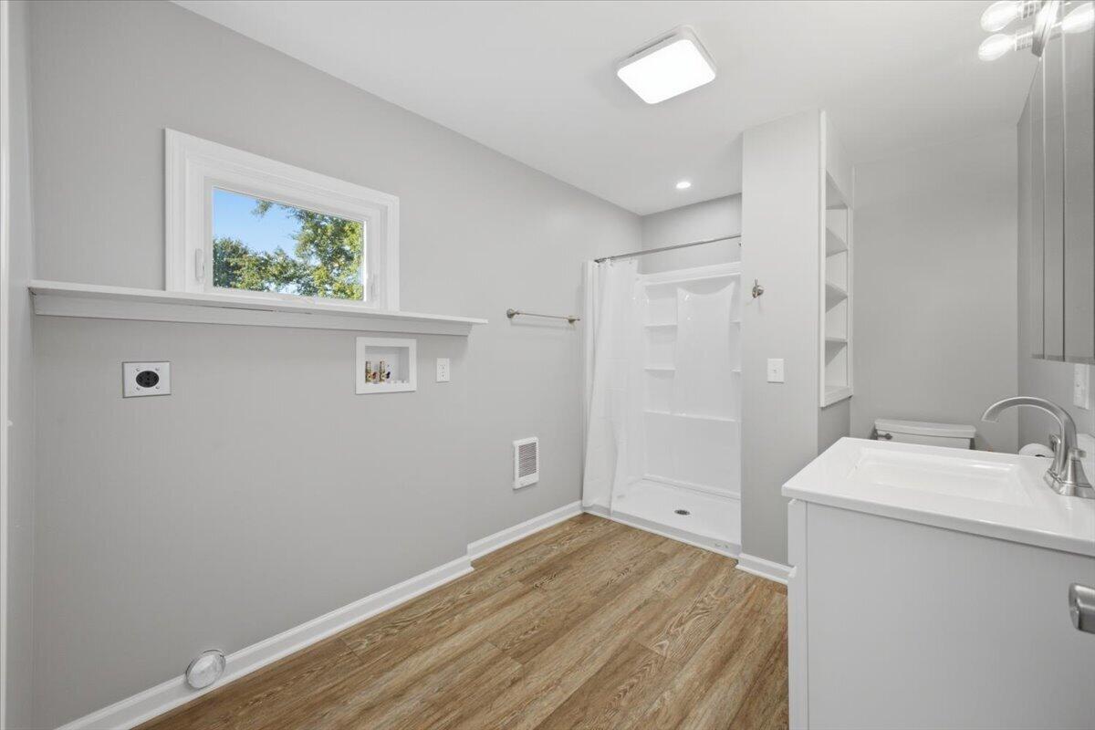 344 State Street Property Photo 30