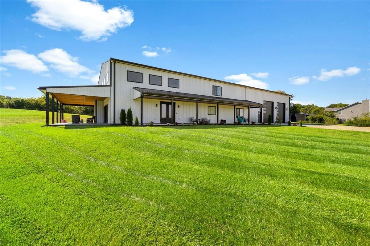 711 E Us 42 Property Photo 2