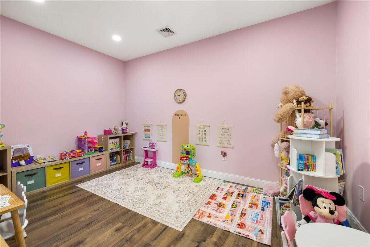 711 E Us 42 Property Photo 21