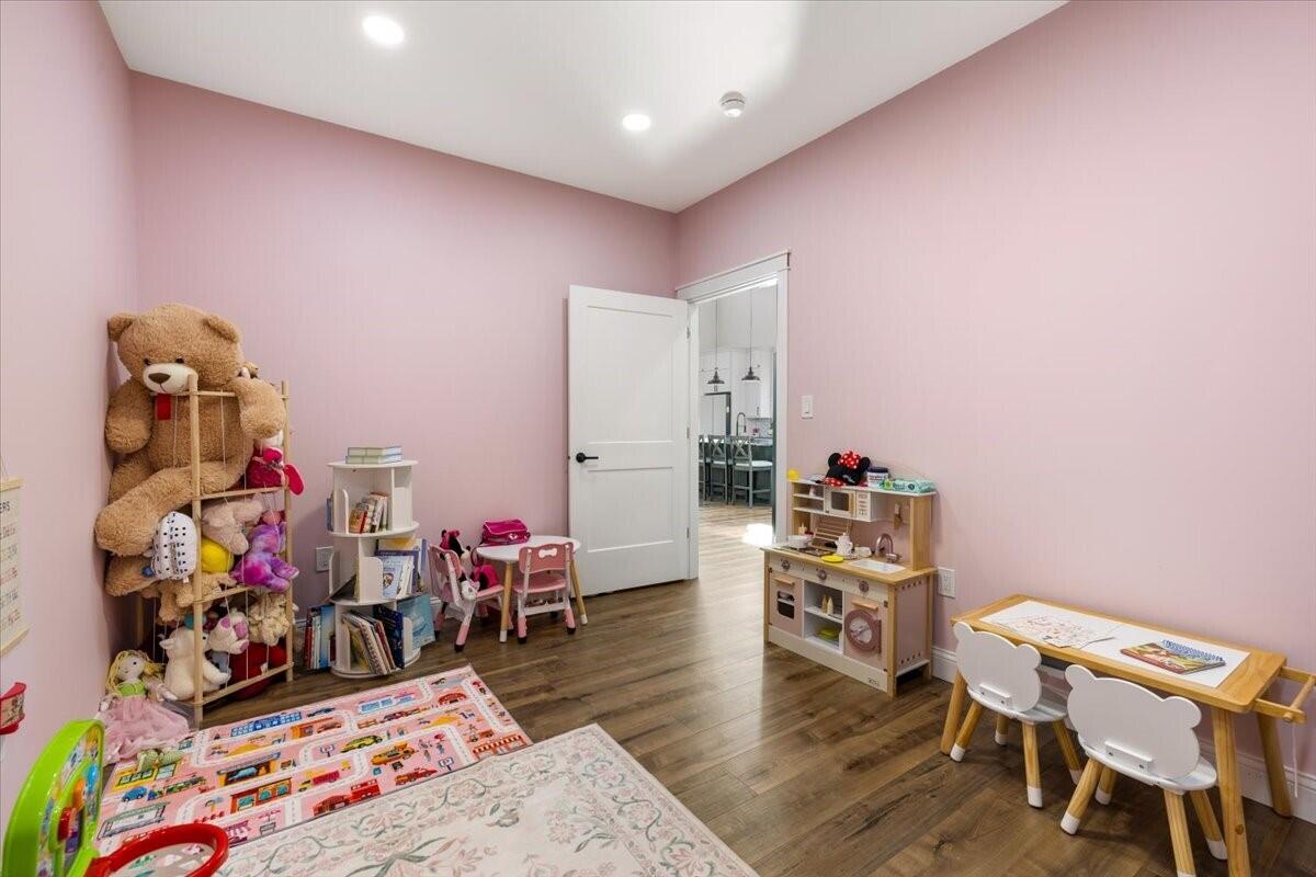 711 E Us 42 Property Photo 22