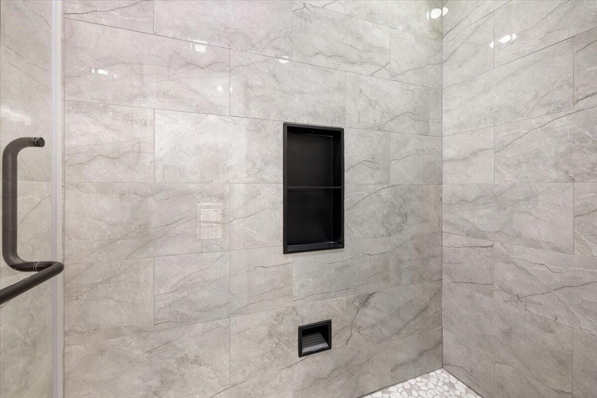 711 E Us 42 Property Photo 27
