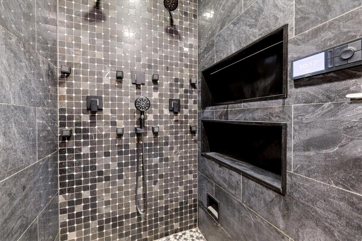 711 E Us 42 Property Photo 28