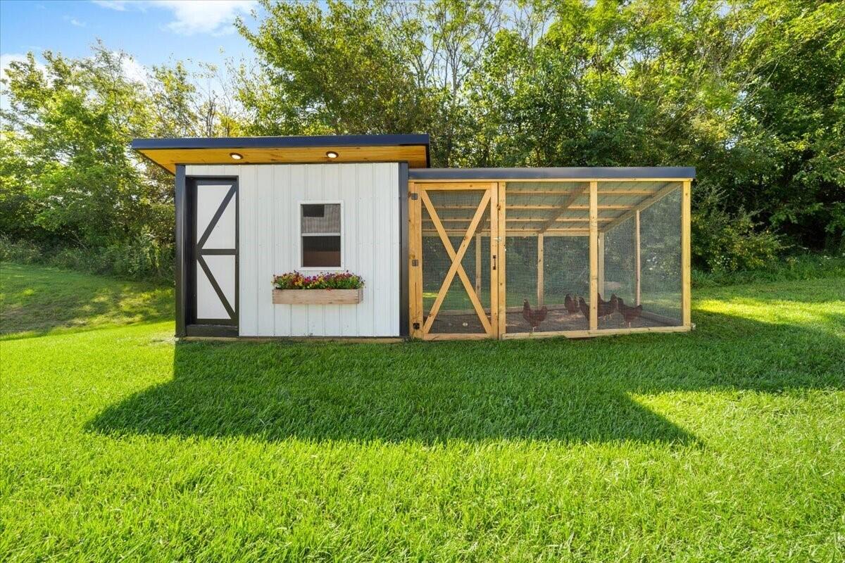 711 E Us 42 Property Photo 52
