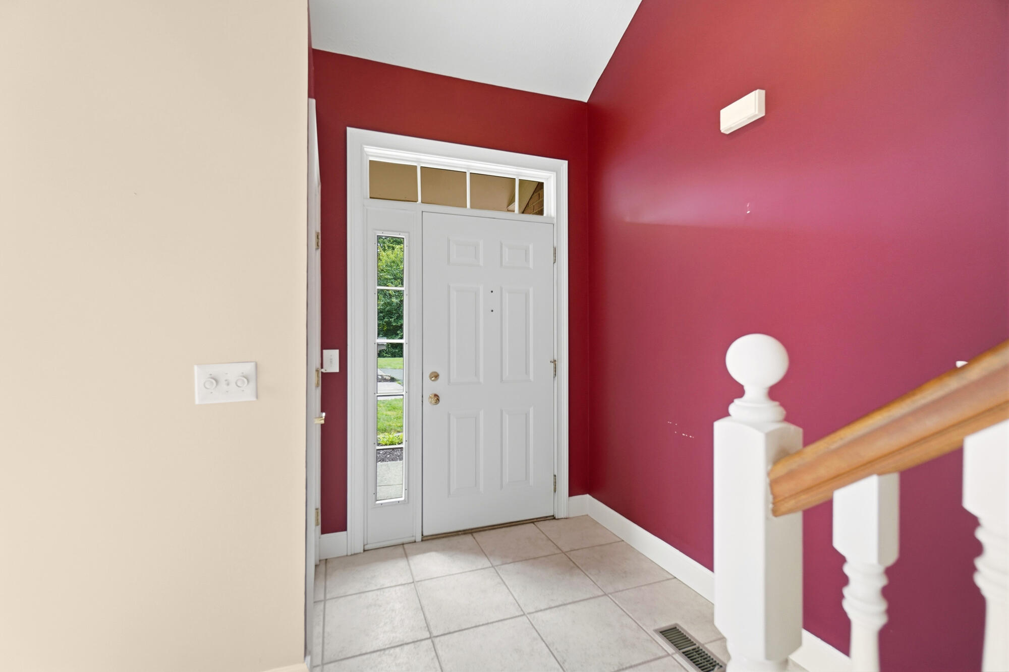 2091 Waterfall Lane Property Photo 6