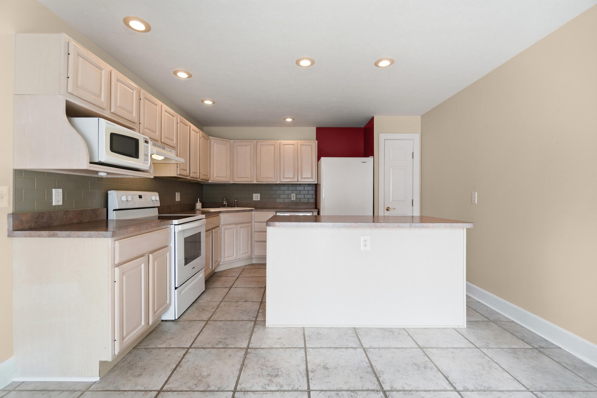 2091 Waterfall Lane Property Photo 20
