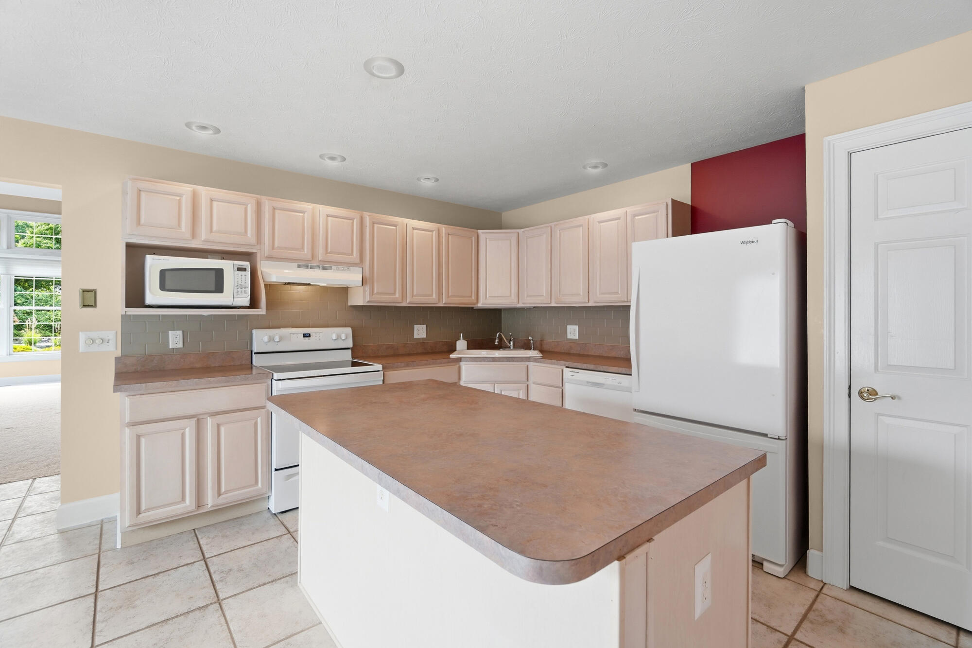 2091 Waterfall Lane Property Photo 21