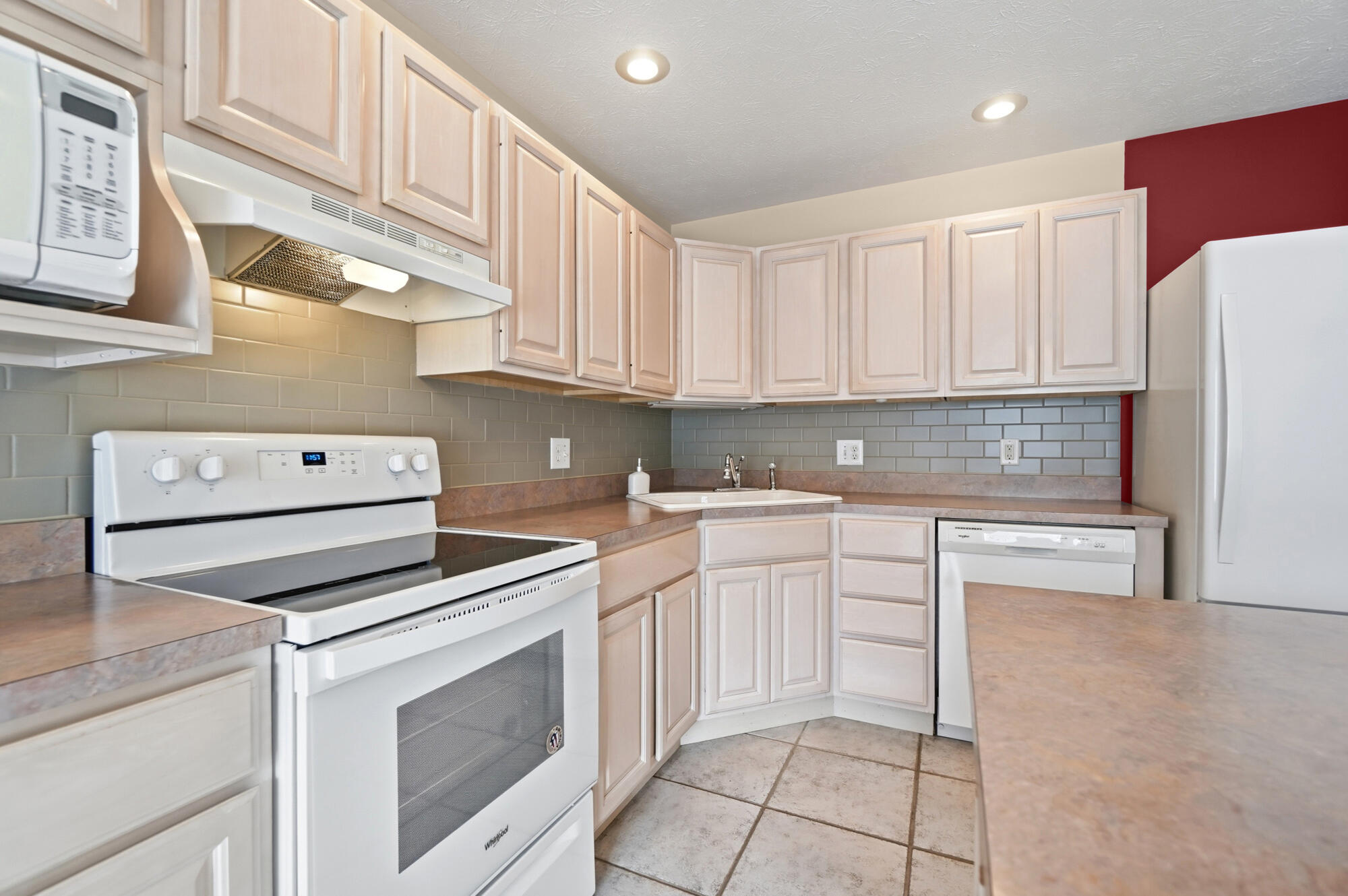 2091 Waterfall Lane Property Photo 22