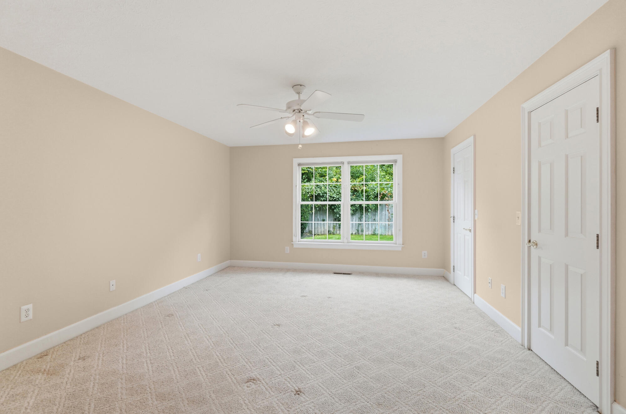 2091 Waterfall Lane Property Photo 28