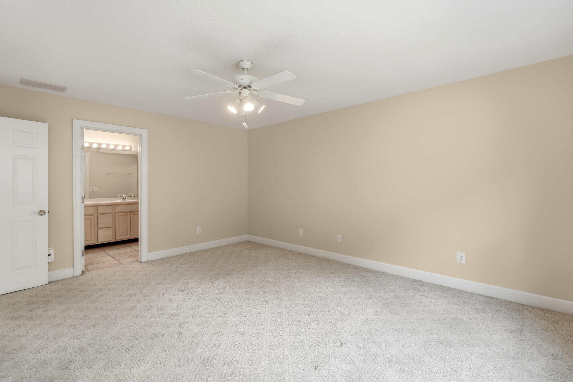 2091 Waterfall Lane Property Photo 31