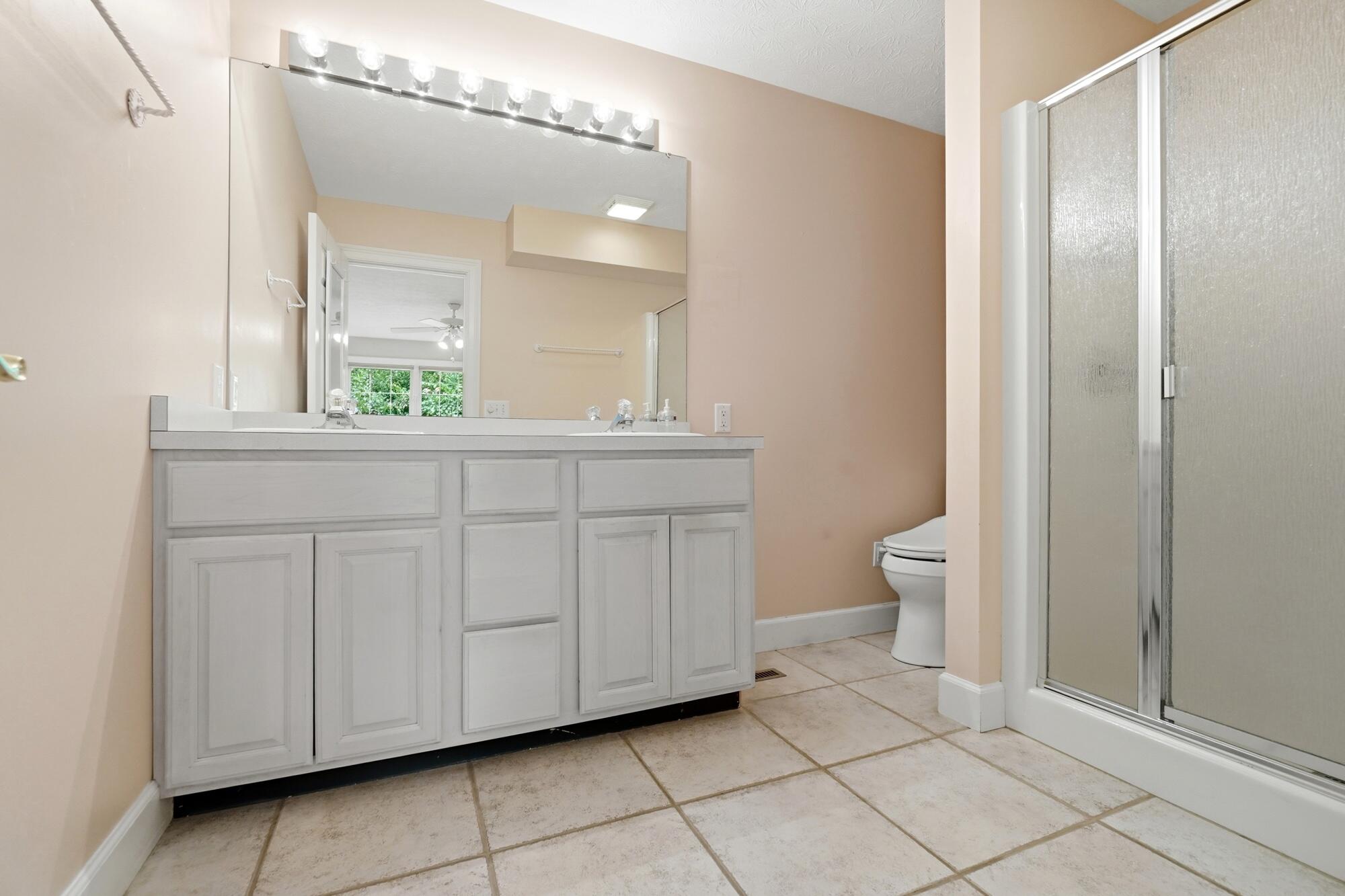 2091 Waterfall Lane Property Photo 32