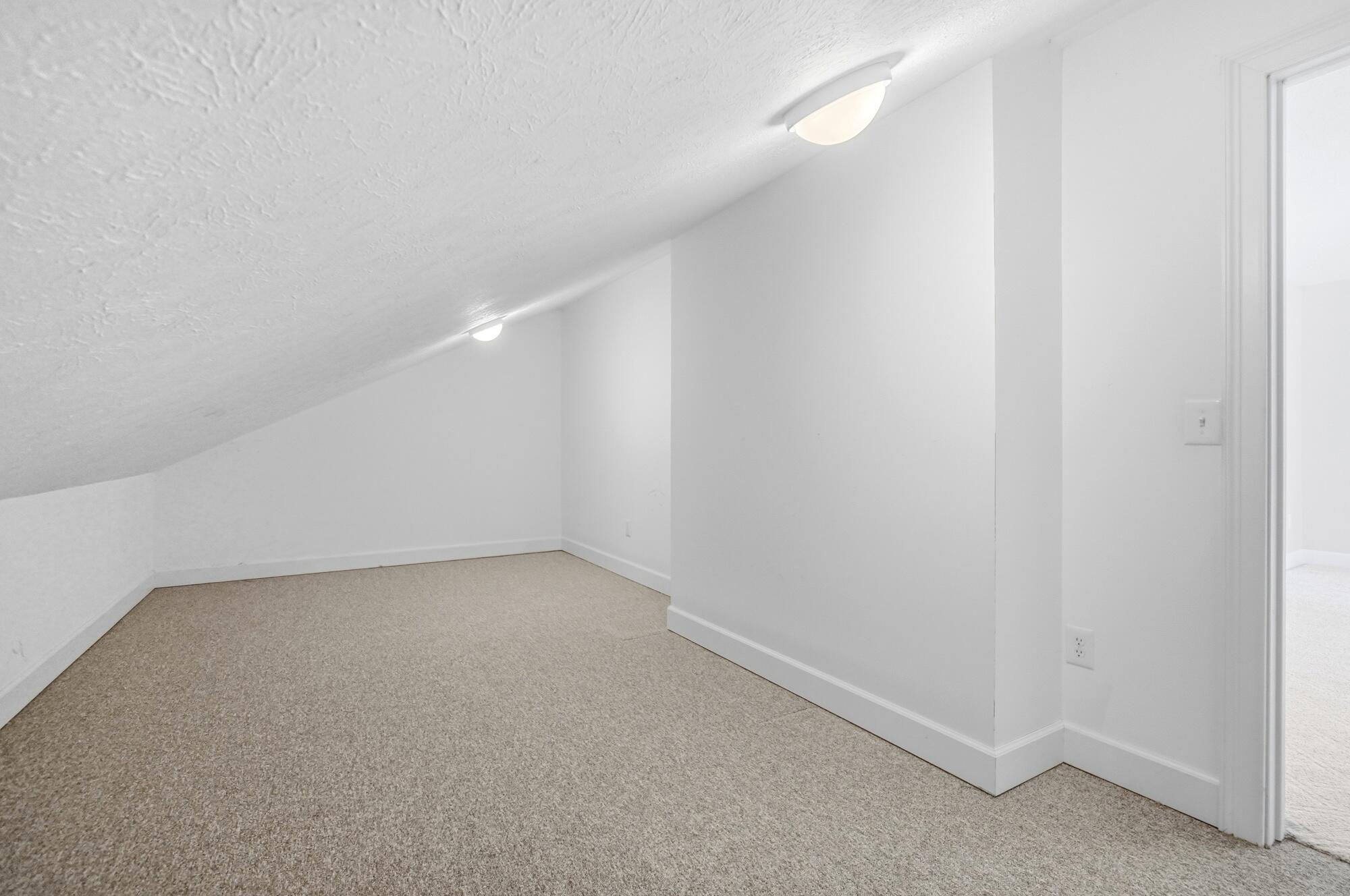 2091 Waterfall Lane Property Photo 53