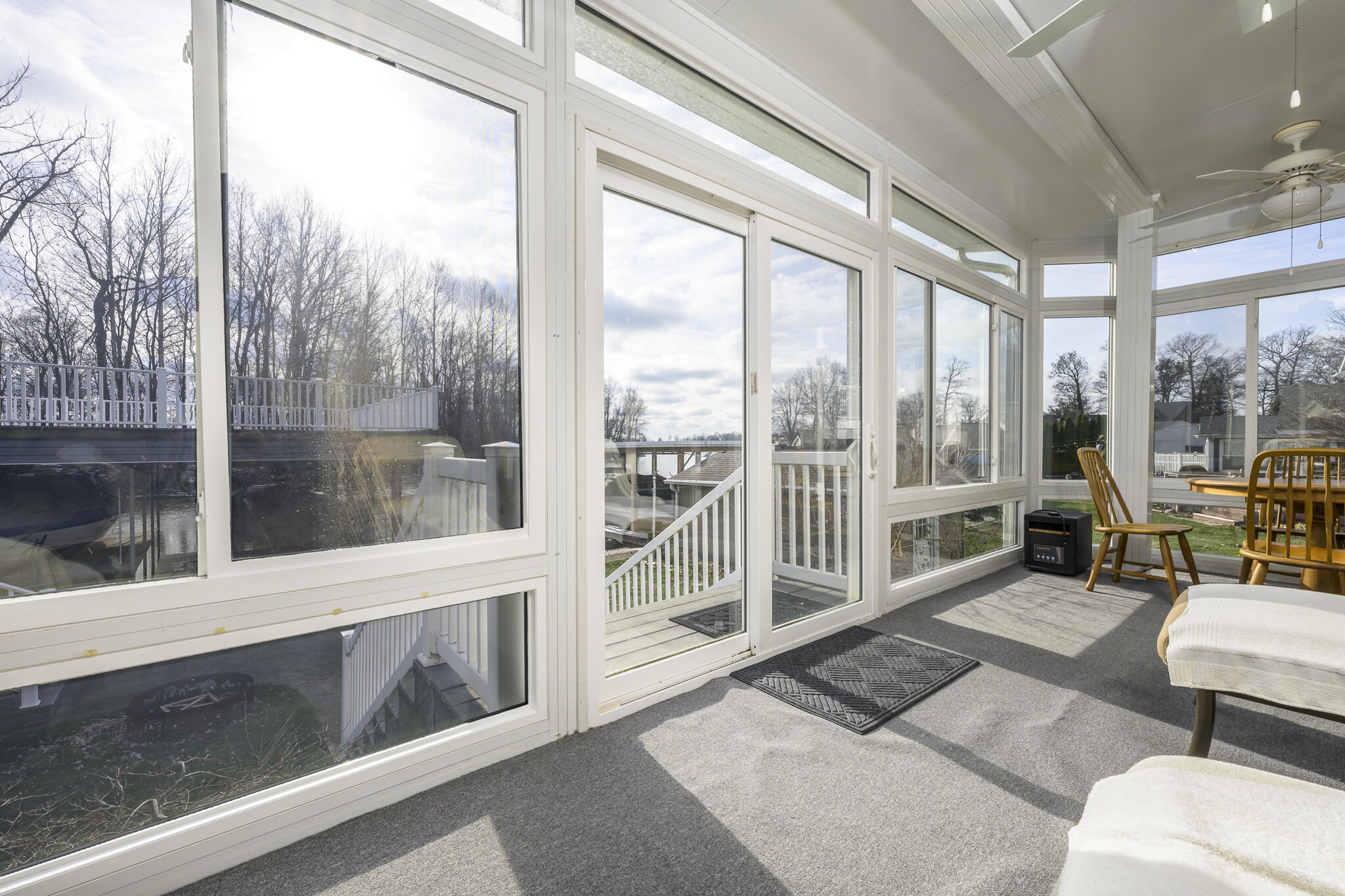 9281 Willow View Road Property Photo 11