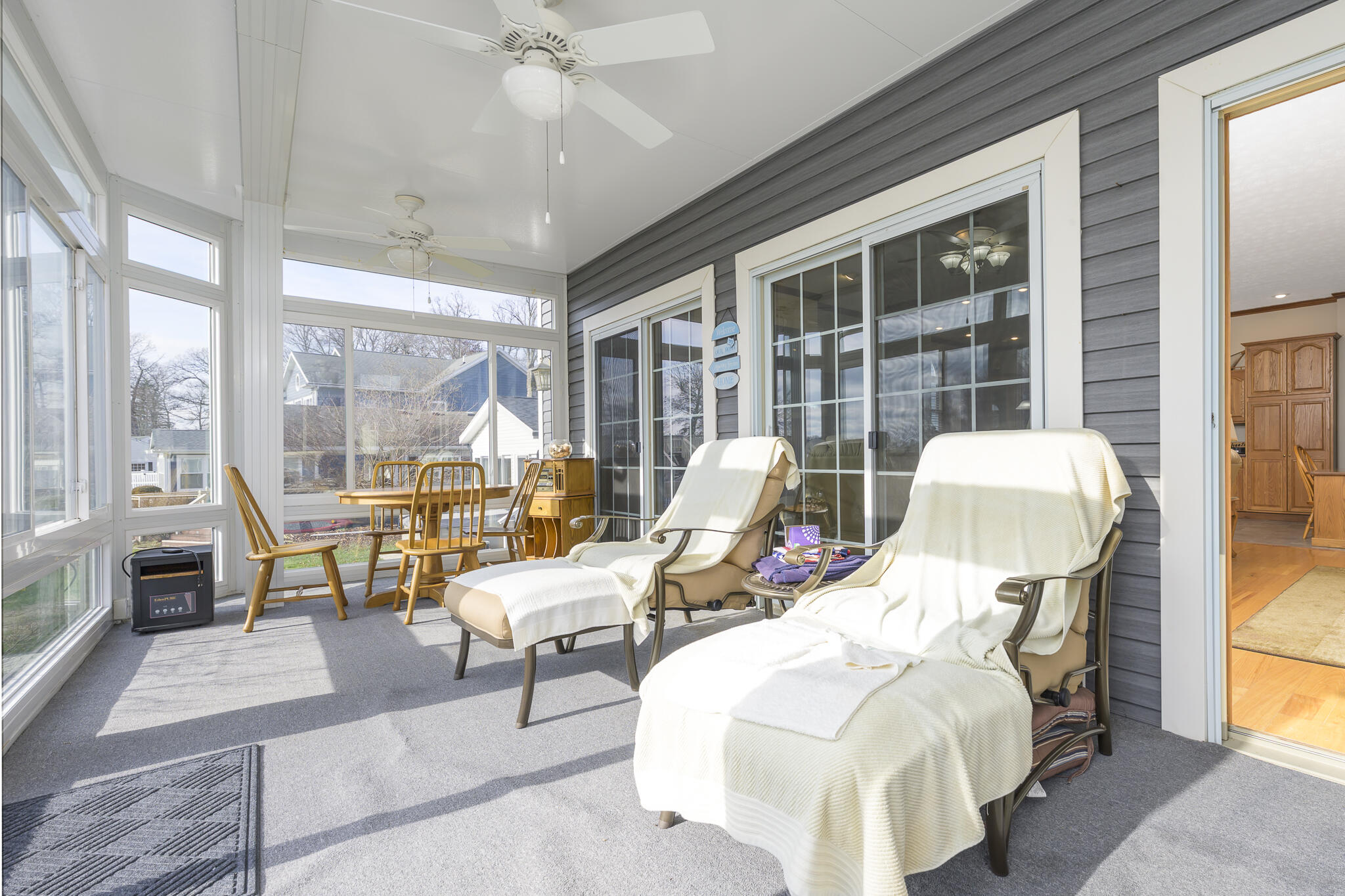 9281 Willow View Road Property Photo 12
