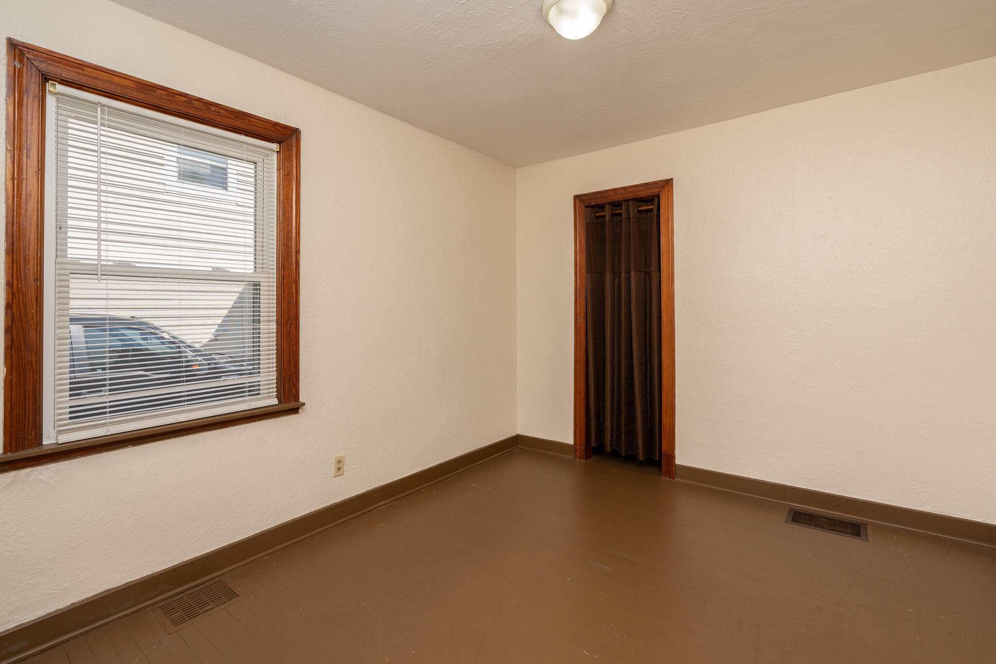 210 N Maple Avenue Property Photo 13